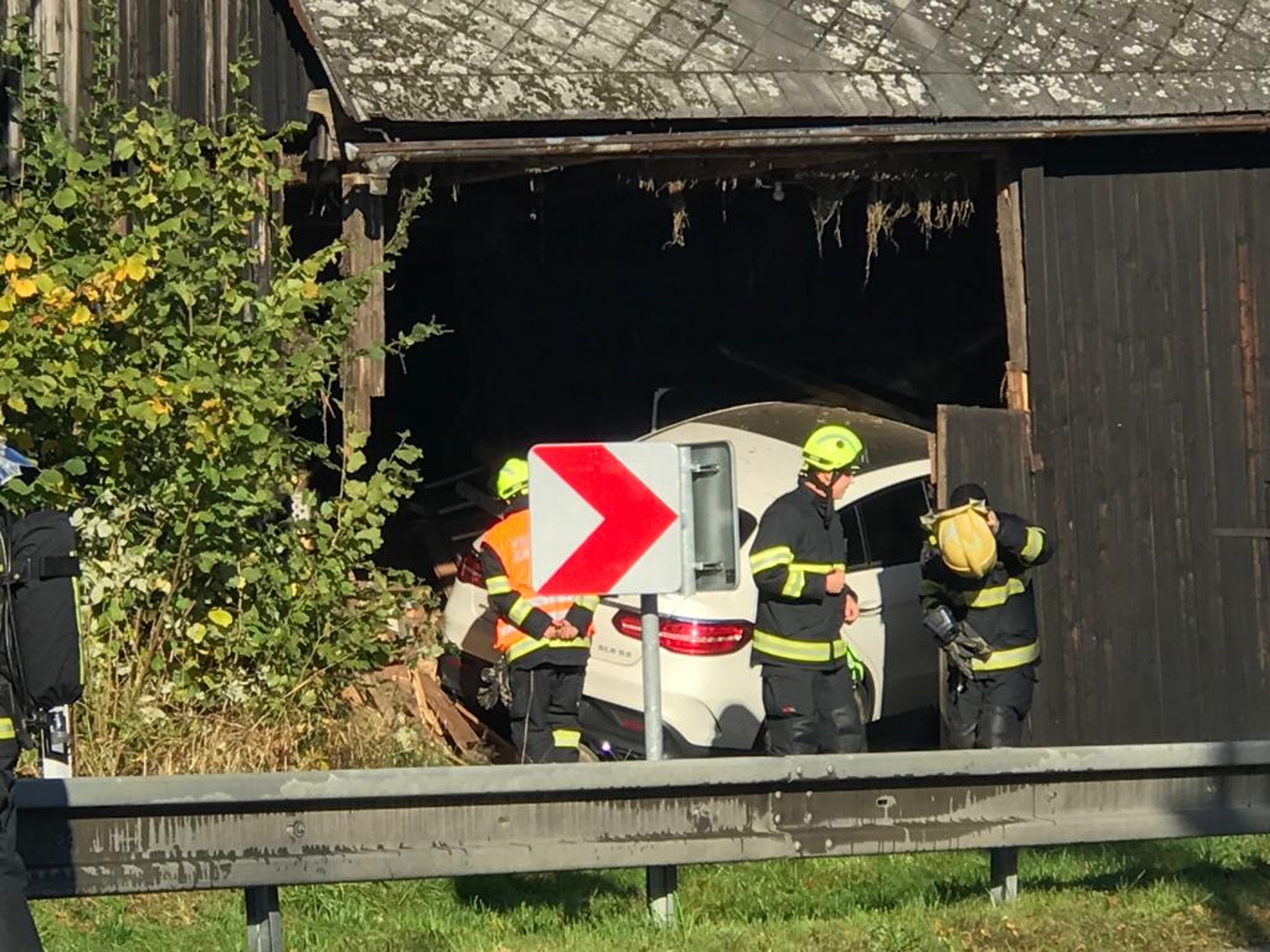 Policejní zásah - Policejní zásah v obci Pertoltice (3/7)