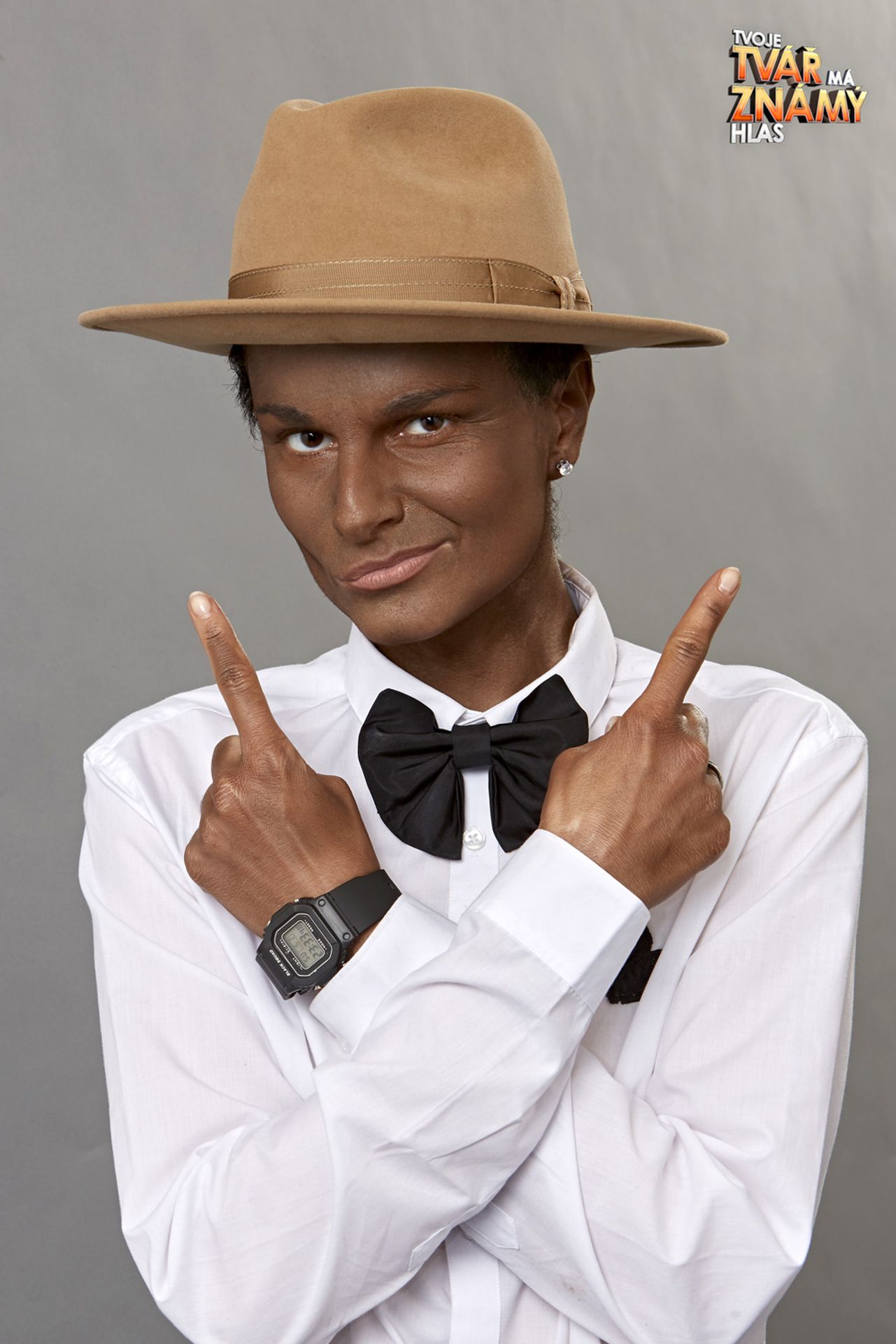 Tvoje tvář má známý hlas: Iva Pazderková coby Pharrell Williams - GALERIE: Tvoje tvář má známý hlas - 9. díl (3/8)