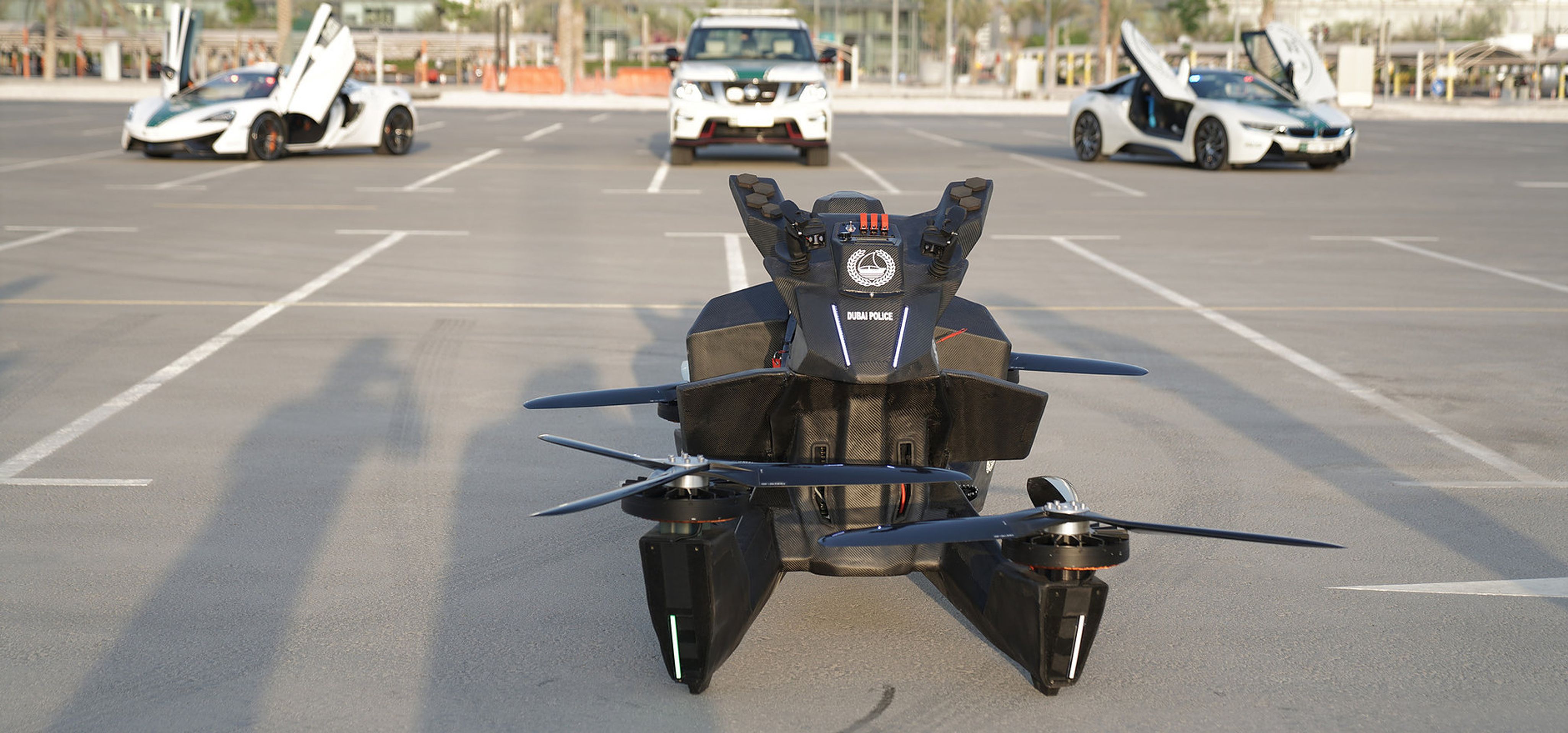 Létající motorka Hoverbike S3 2019 - 20 - Fotogalerie: Výcvik dubajské policie na létajícím stroji (3/10)