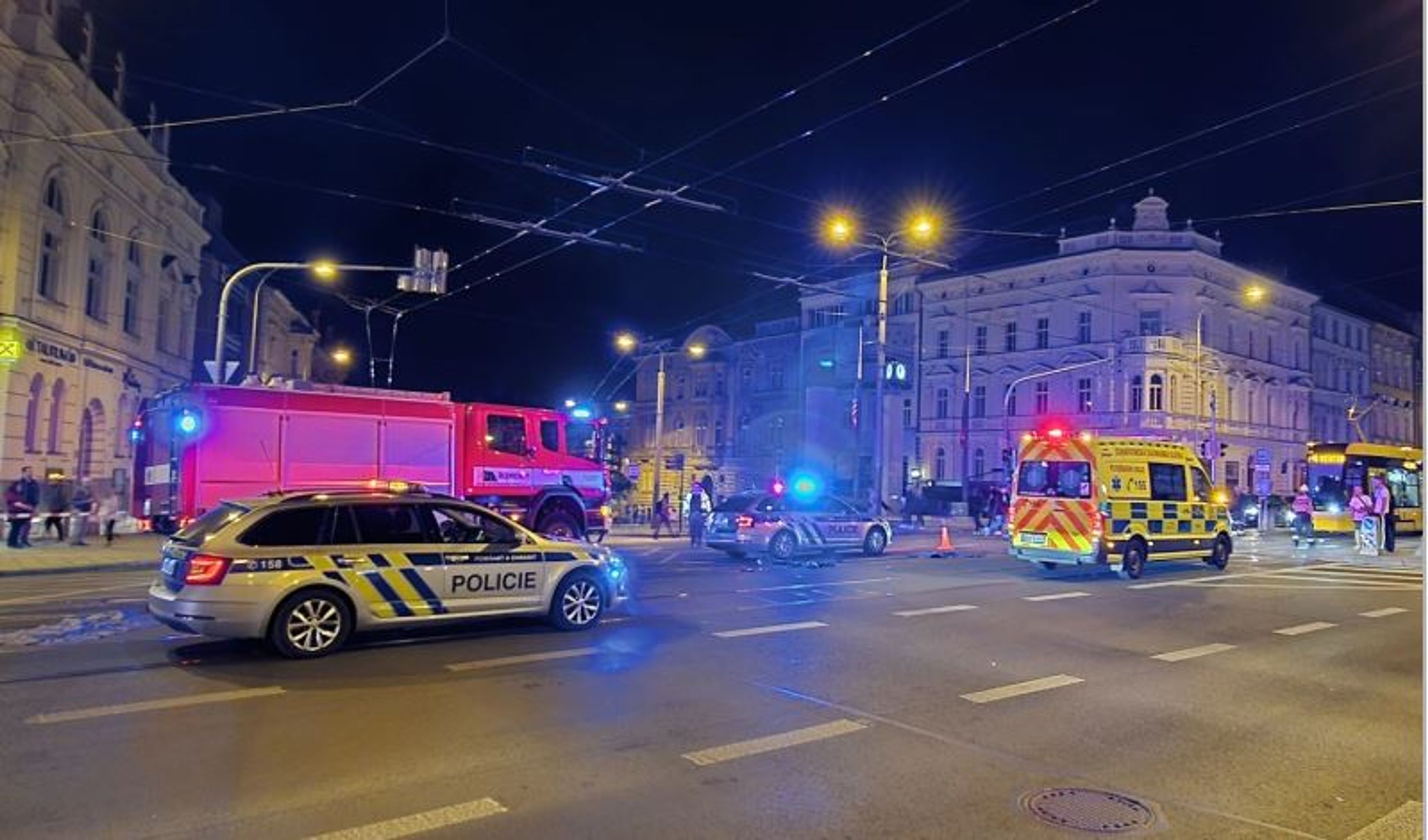 Střet člověka s tramvají v Plzni - Nehoda v Plzni (2/8)