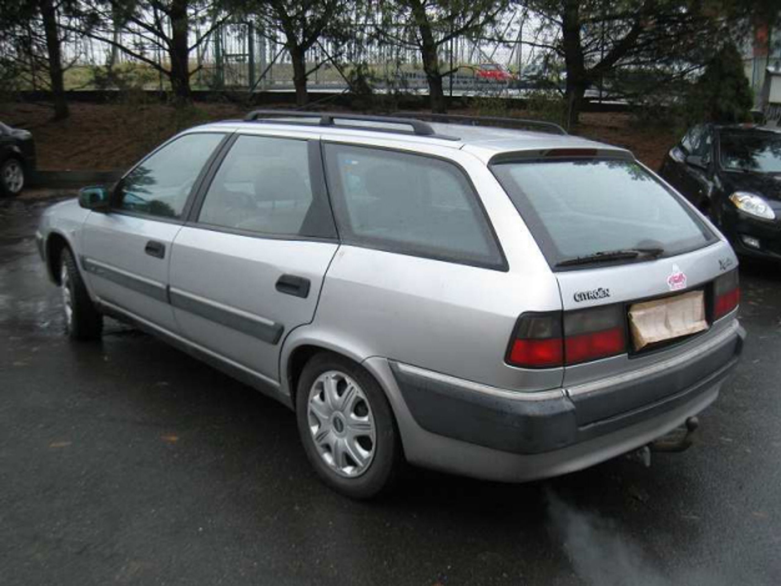 Dražba - Citroen Xantia (benzin + LPG), Vyvolávací cena: 4.000,- - GALERIE: Dražba motorových vozidel (2/51)