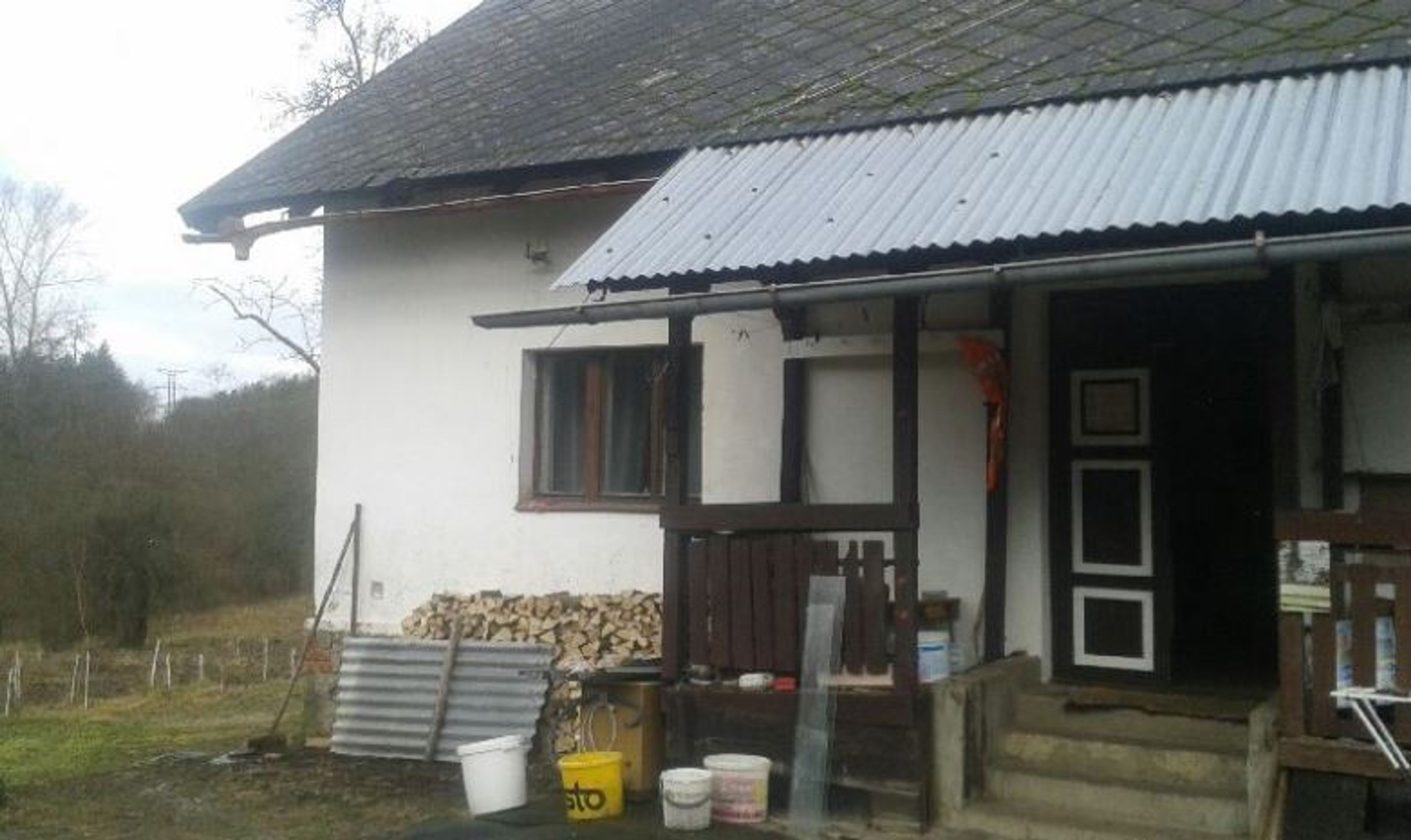 Prodej církevního majetku - Kamenná vrata. Objekt bývalé hájenky – pozemky p.č. 371, 354, budova p.č. 33 a budova p.č. 34 - GALERIE: Prodej církevního majetku (6/20)