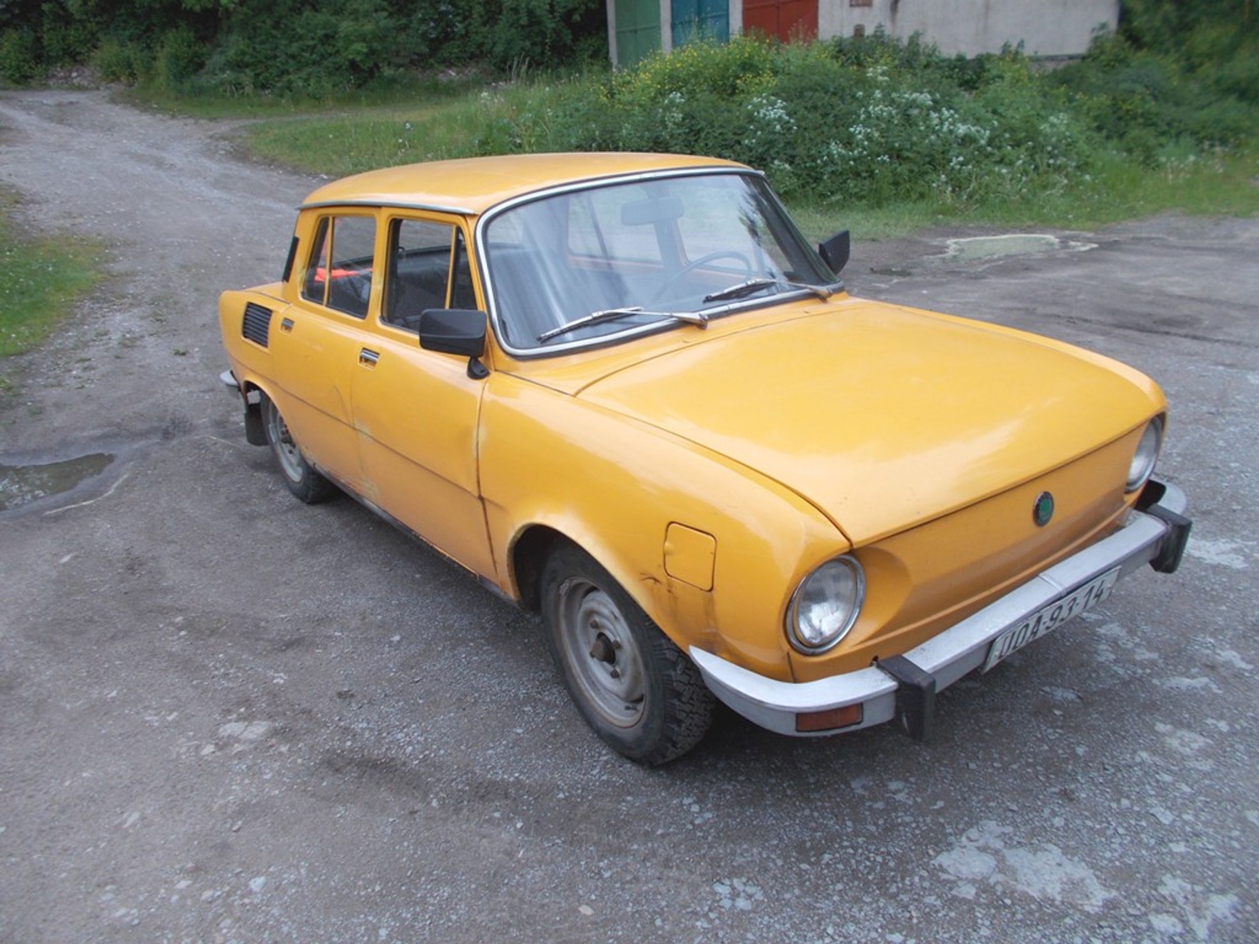 Osobní motorové vozidlo zn. ŠKODA 110 L - 6 200 Kč - GALERIE: Stát se levně zbavuje majetku (1/15)