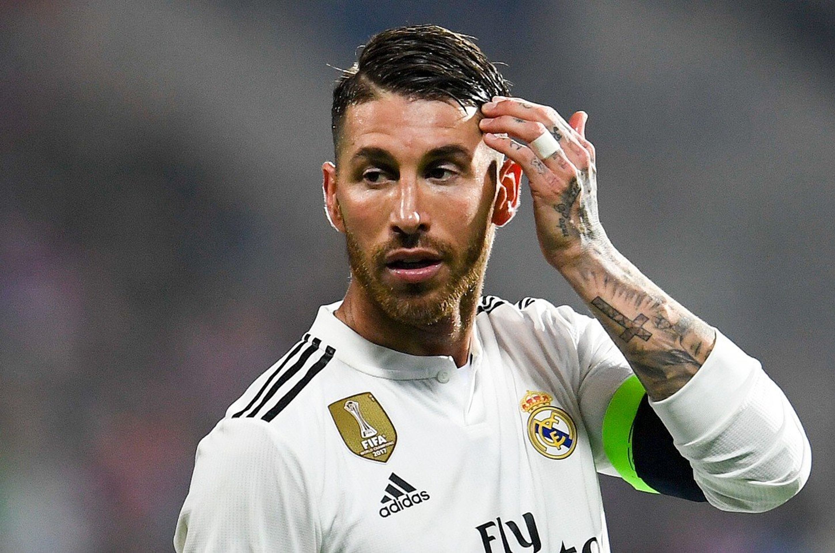 Sergio Ramos - GALERIE: Fanoušci mají jasno, proč Plzeň vysoko prohrála s Realem (5/5)
