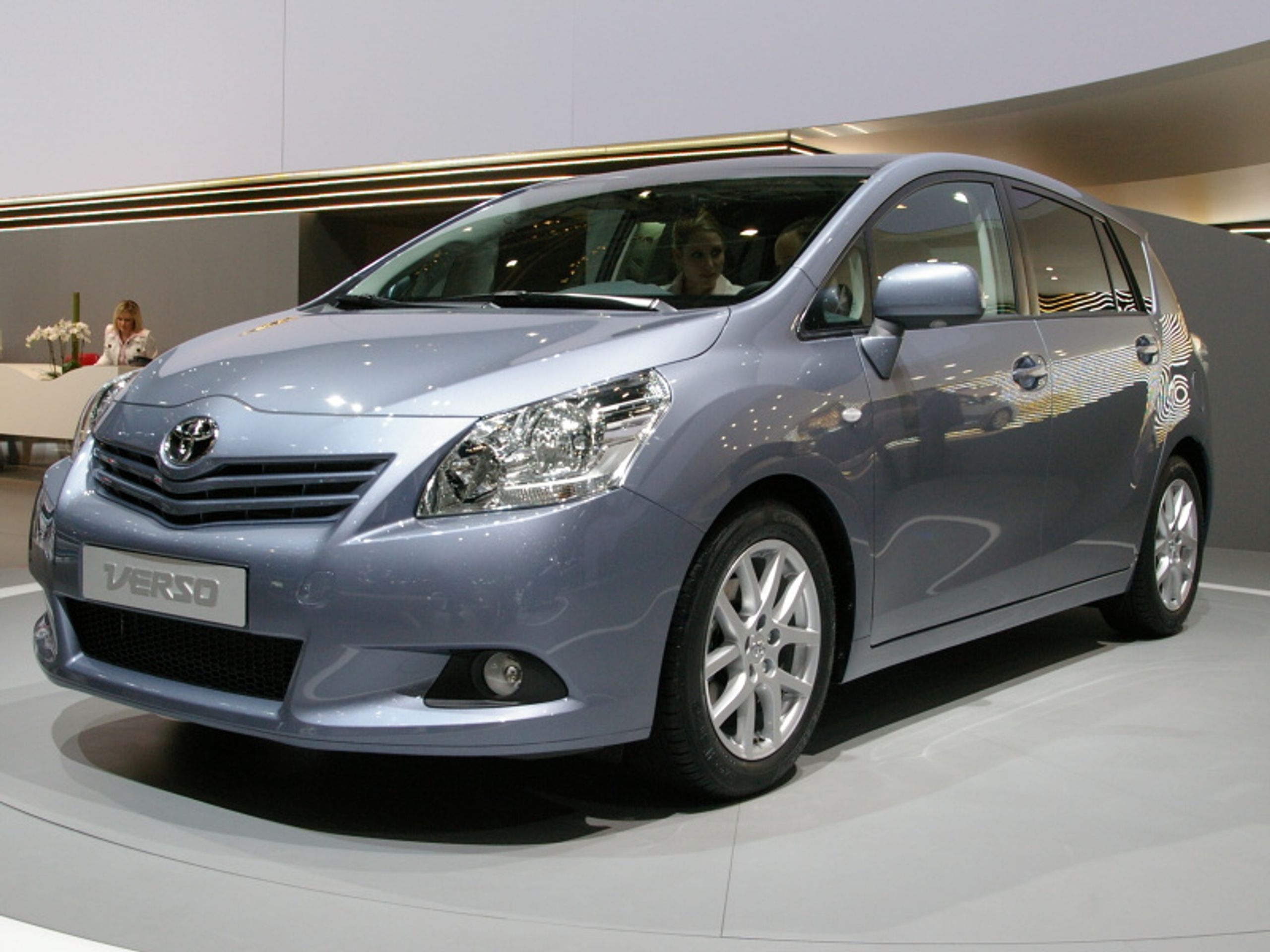 Toyota Verso - GALERIE Ženevské novinky II (9/10)