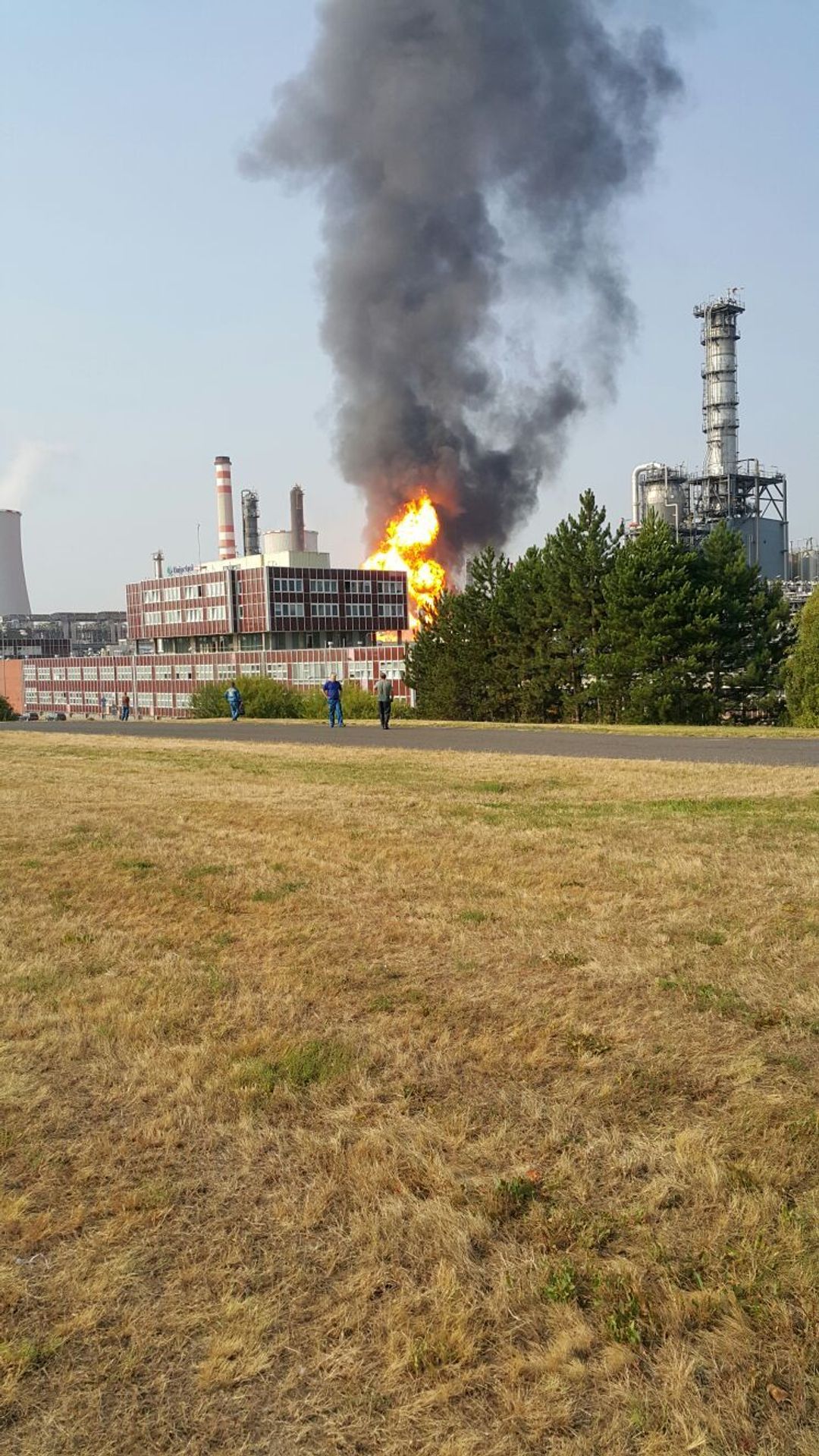 Požár chemičky v Litvínově - 3 - GALERIE: Požár litvínovské chemičky (7/23)