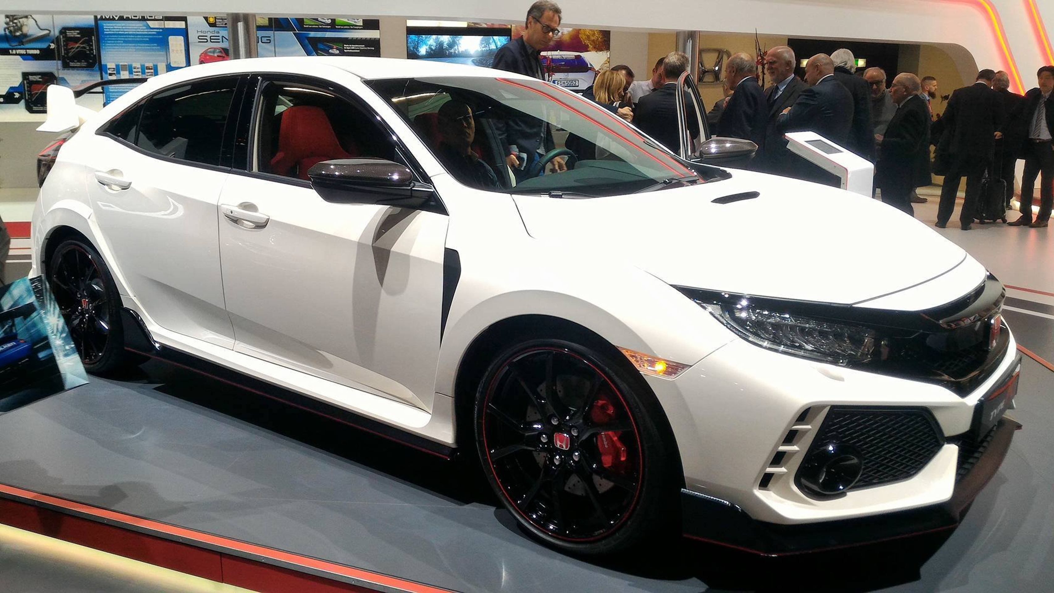 ženeva - 73 - GALERIE: Autosalon Ženeva 2017 (6/36)