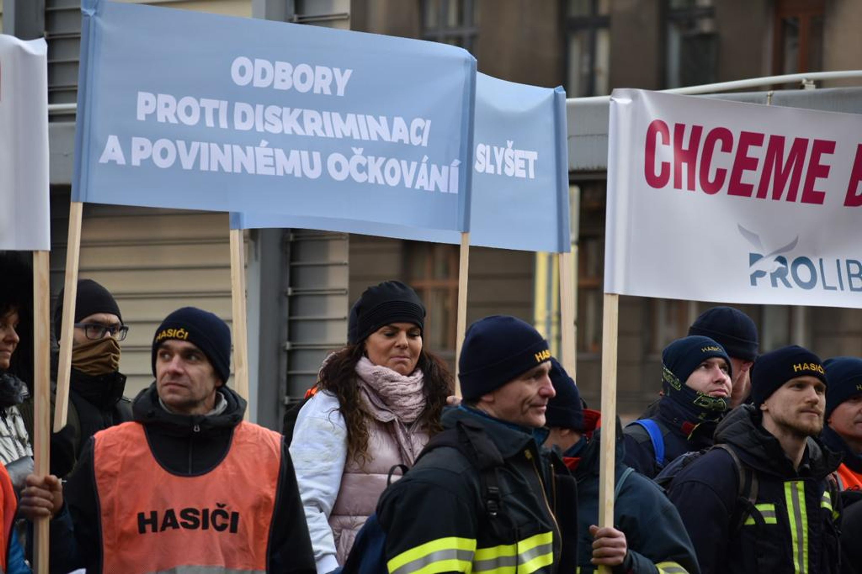 Demonstrace proti očkování před Ministerstvem vnitra (2) - Demonstrace před Ministerstvem vnitra (1/11)