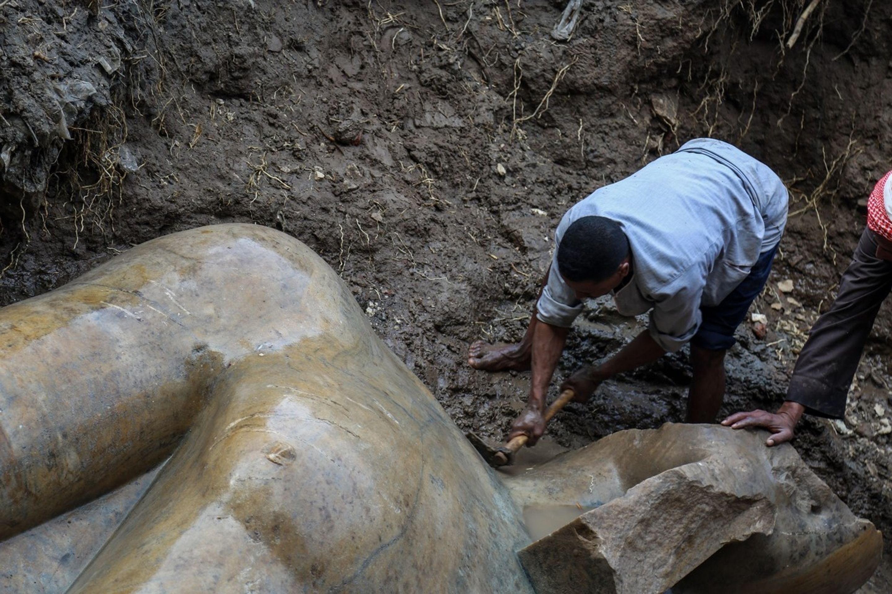 v Káhiře byla objevena gigantická socha stará 3 000 let - 3 - GALERIE: V Káhiře byla objevena gigantická socha stará 3 000 let (3/5)