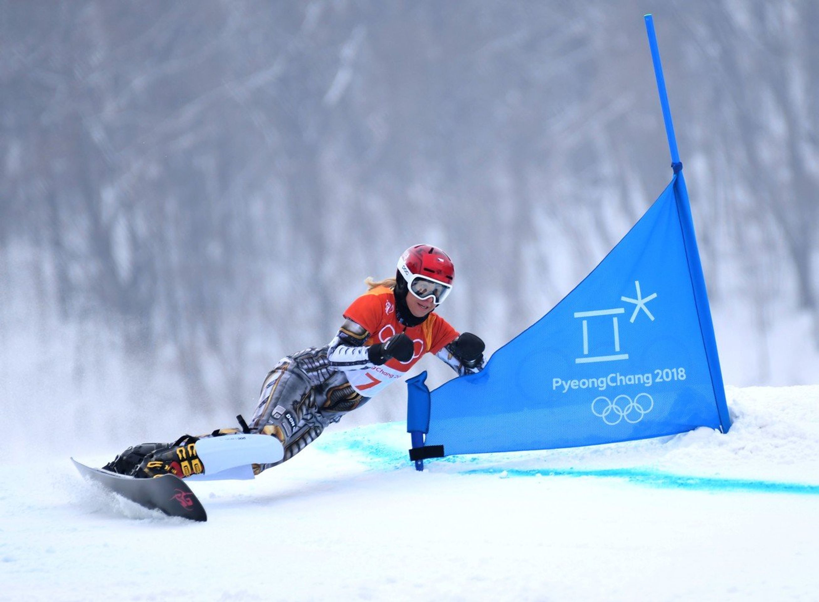 Ester Ledecká - GALERIE: Ester Ledecká ve finále parlaleního slalomu (3/7)