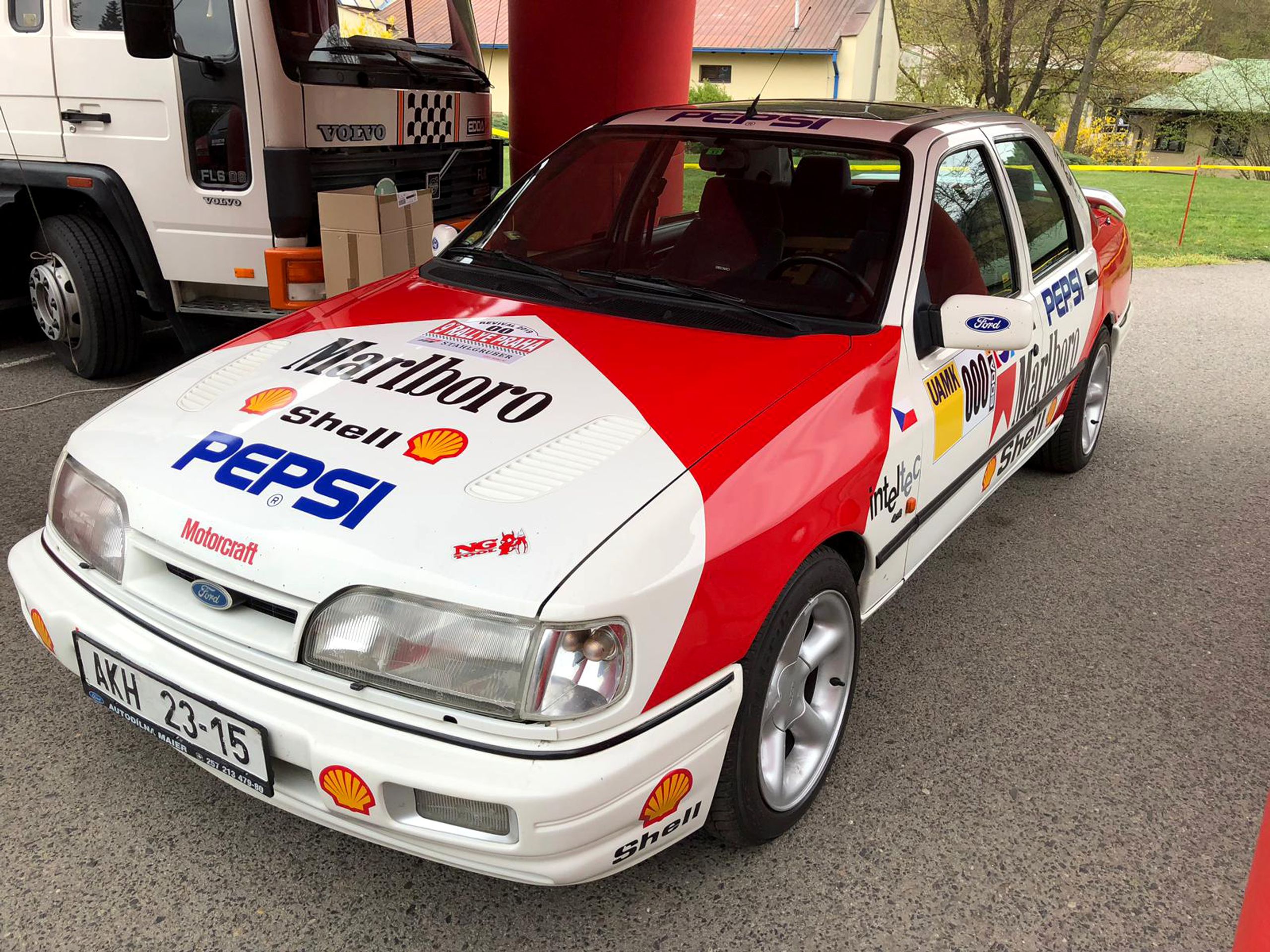 180 výjimečných rallye vozů v Praze - 1 - GALERIE: 180 výjimečných rallye vozů se bude prohánět v okolí Prahy! (1/8)