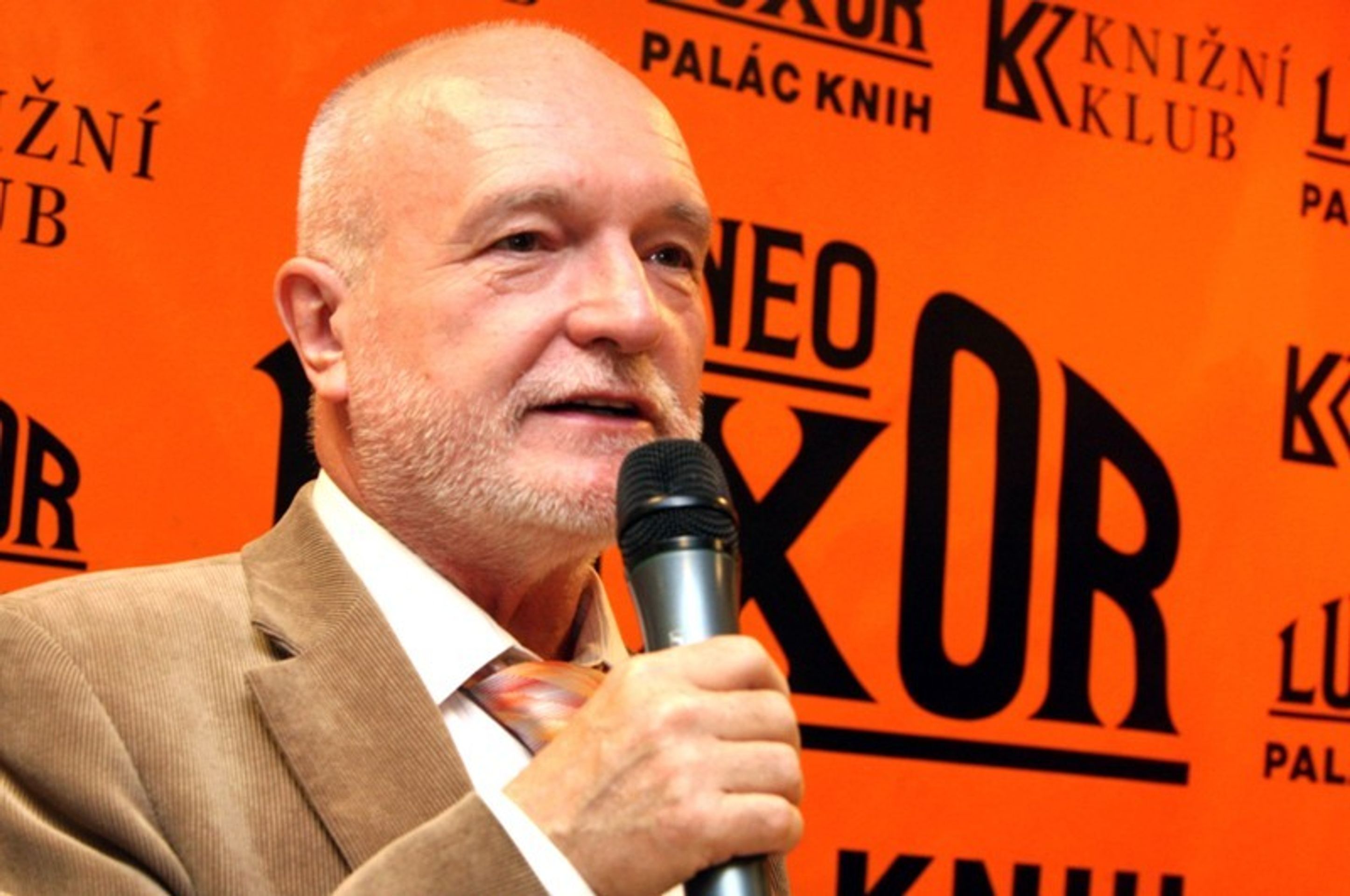 Václav Budínský - manžel Heleny Válkové (ANO) - 4 - GALERIE: Václav Budínský - manžel Heleny Válkové (ANO) (4/4)
