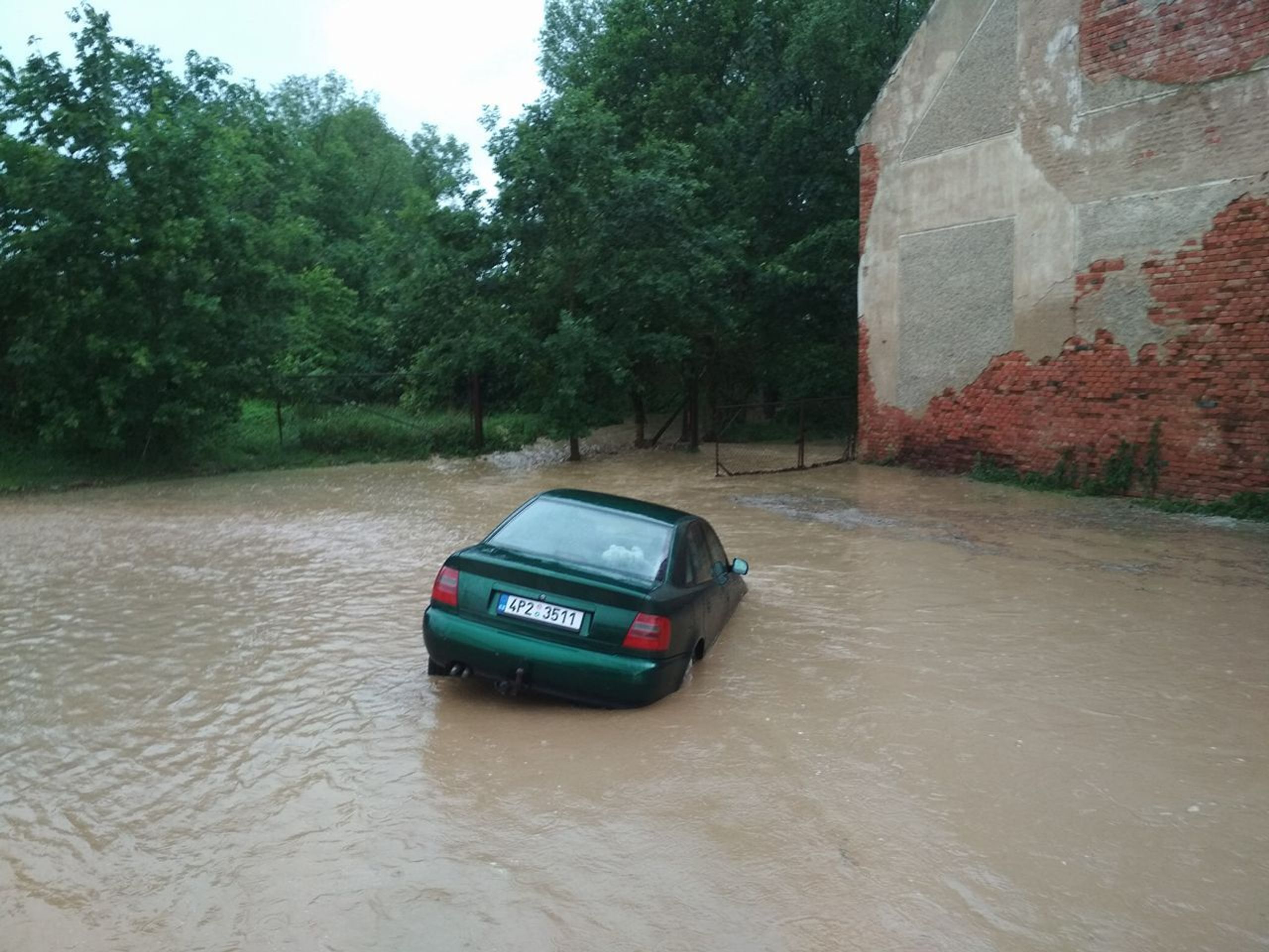 Blesková povodeň v Kotovicích - 2 - GALERIE: Blesková povodeň v Kotovicích (4/5)