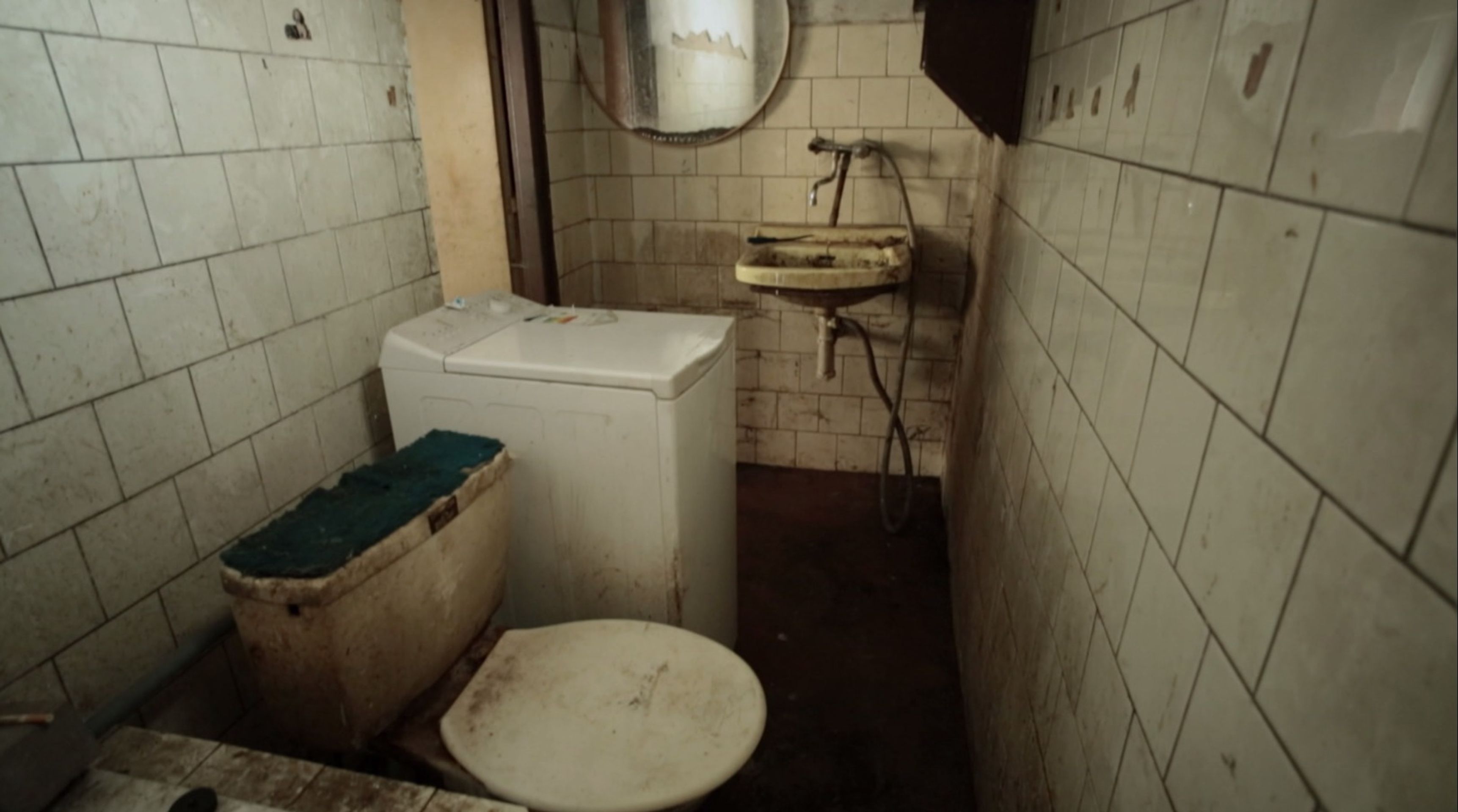 Rekonstrukce domu Michala Žižky - PŘED A PO - 2 - GALERIE: Mise nový domov - Proměna bytu Michala Žižky (14/18)