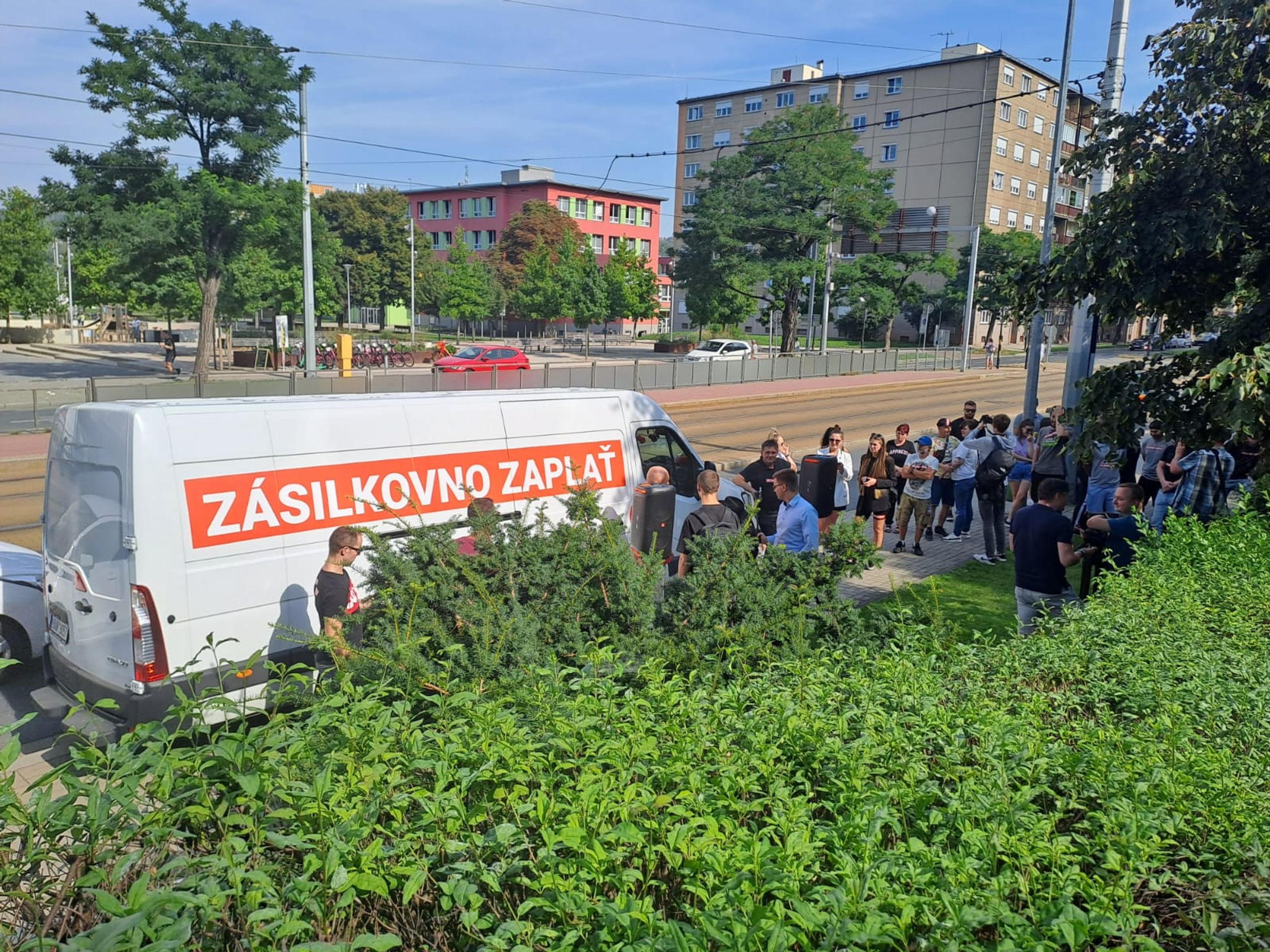 Zásilkovna protest (2) - Protest před sídlem Zásilkovny (2/5)