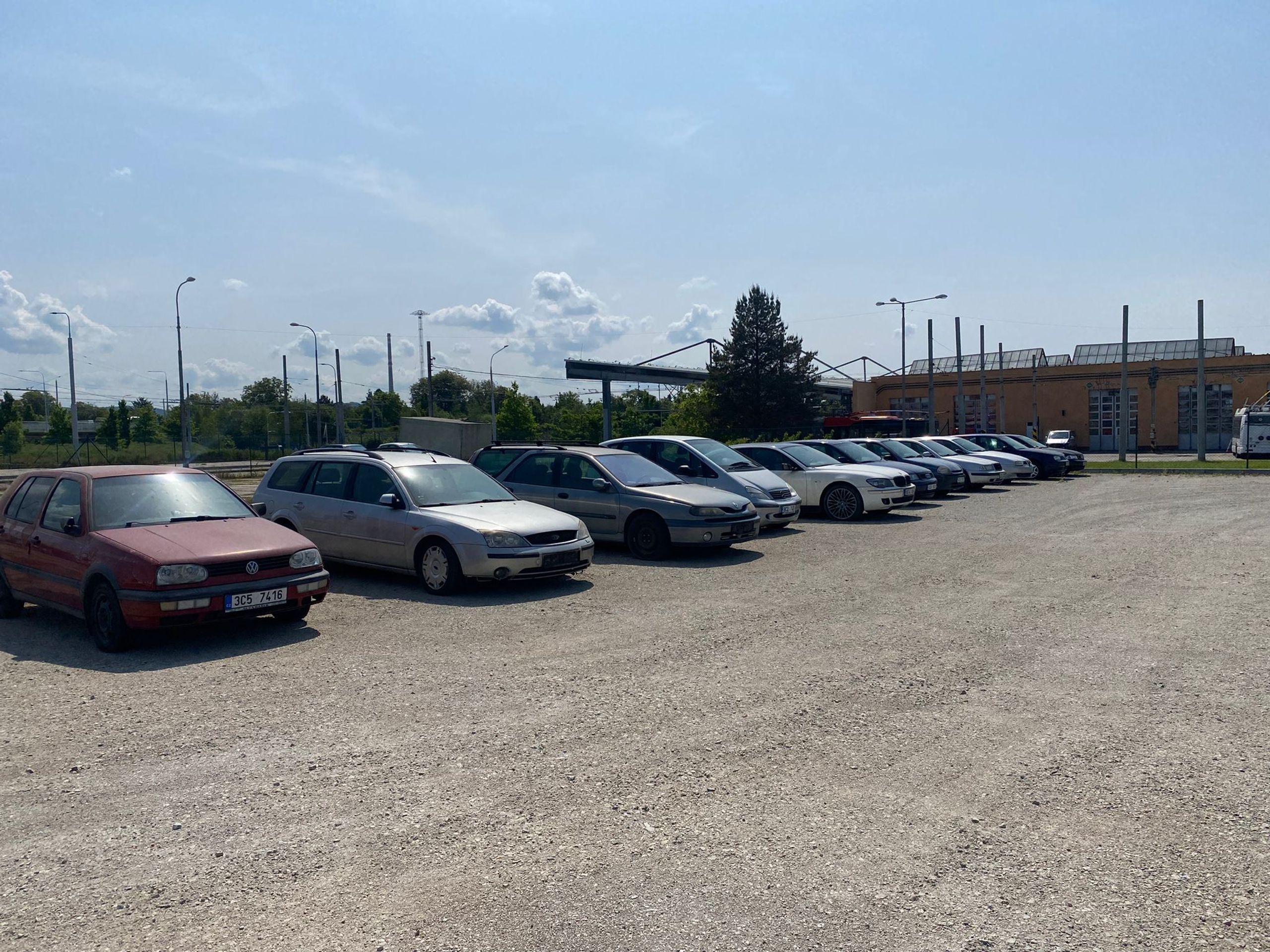 Aukce autovraků v Českých Budějovicích (5) - Aukce autovraků v Českých Budějovicích (5/5)