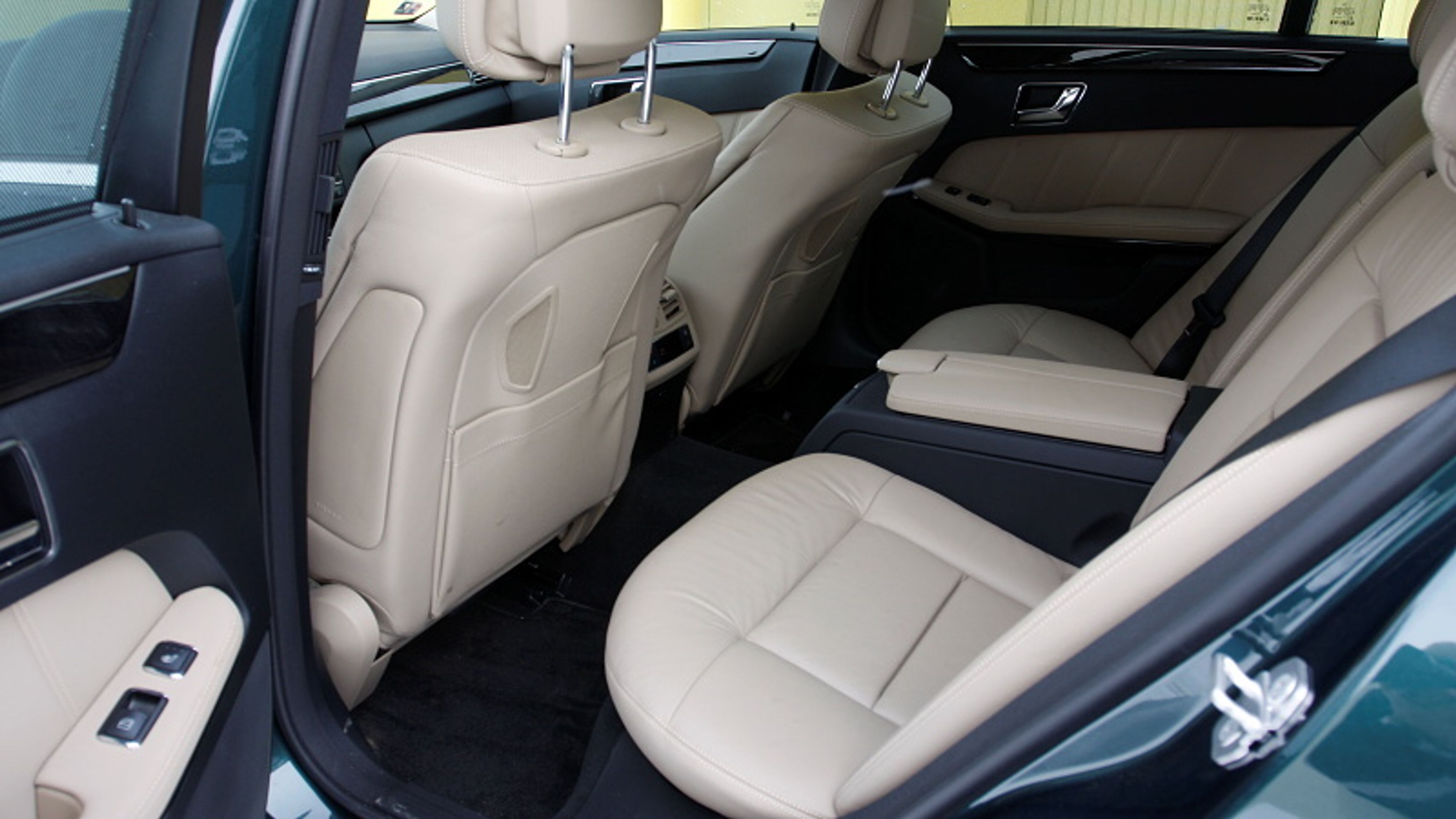 Mercedes-Benz E 350 CDI - 6 - GALERIE Mercedes-Benz E 350 CDI (5/7)