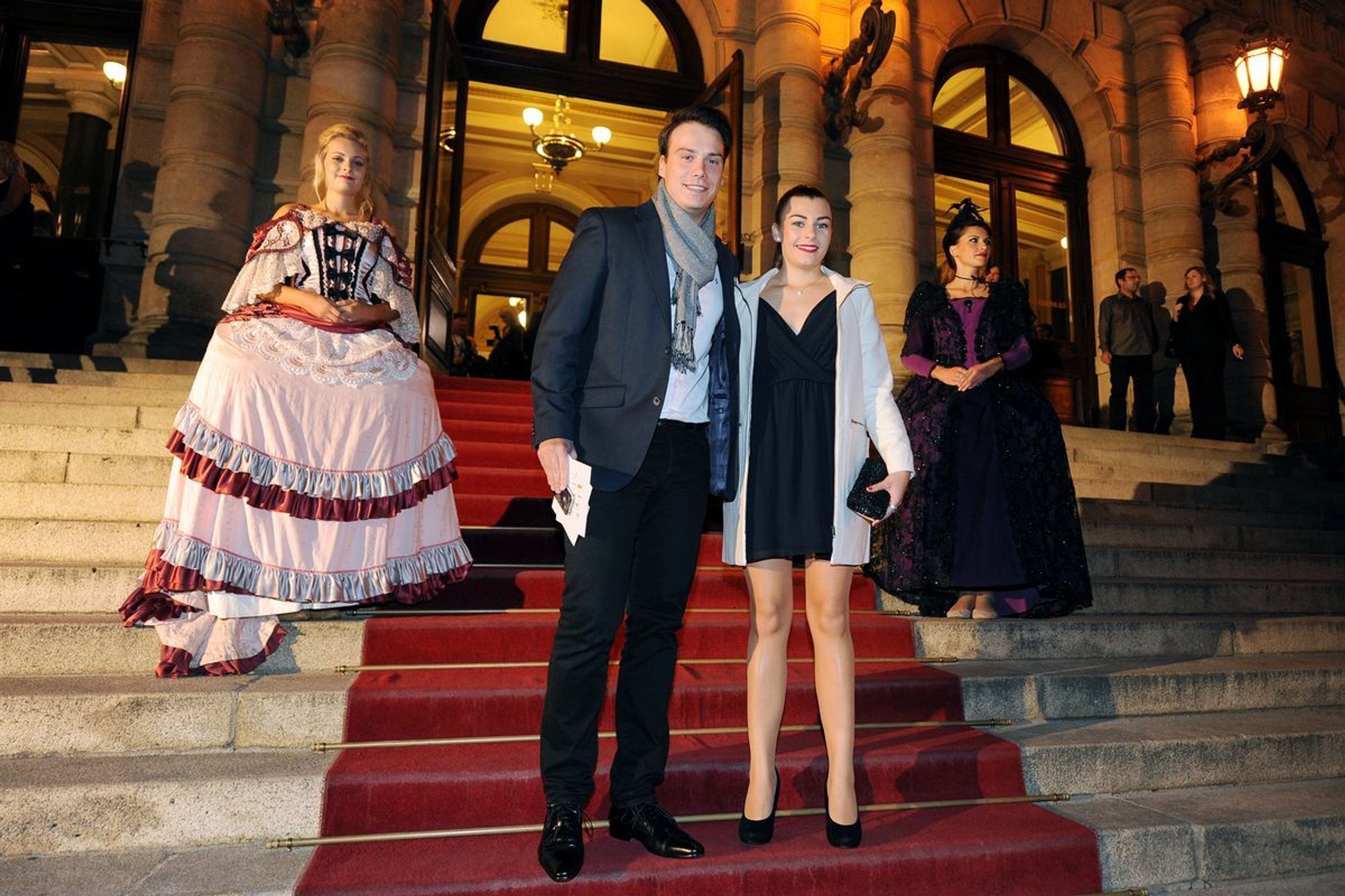 Premiéra filmu Donšajni - 4 - GALERIE: Donšajni ozářili pražské Rudolfinum. Podívejte se, kdo všechno přišel (3/27)