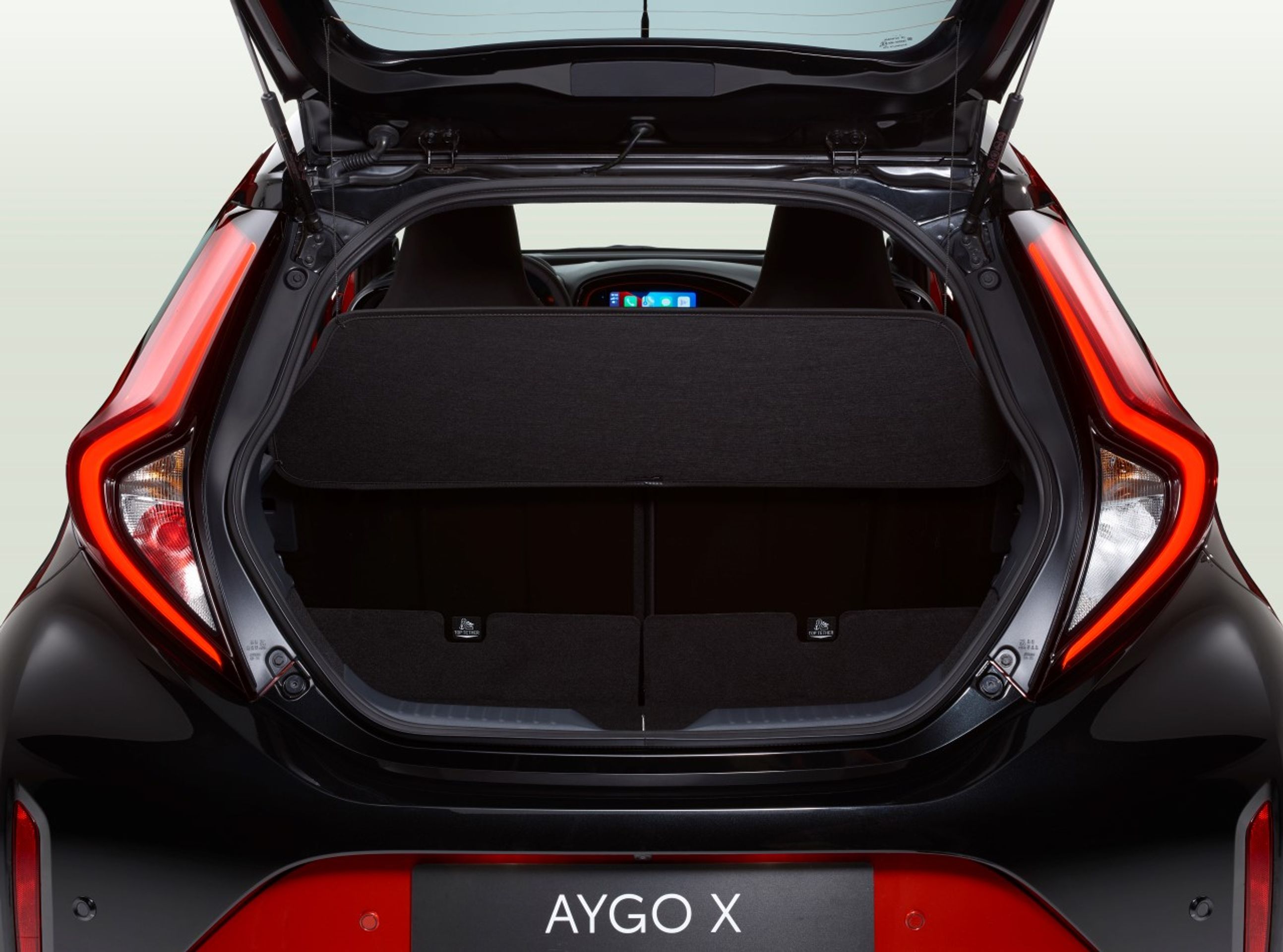 Toyota Aygo X - Maličký crossover Toyota Aygo X (14/22)