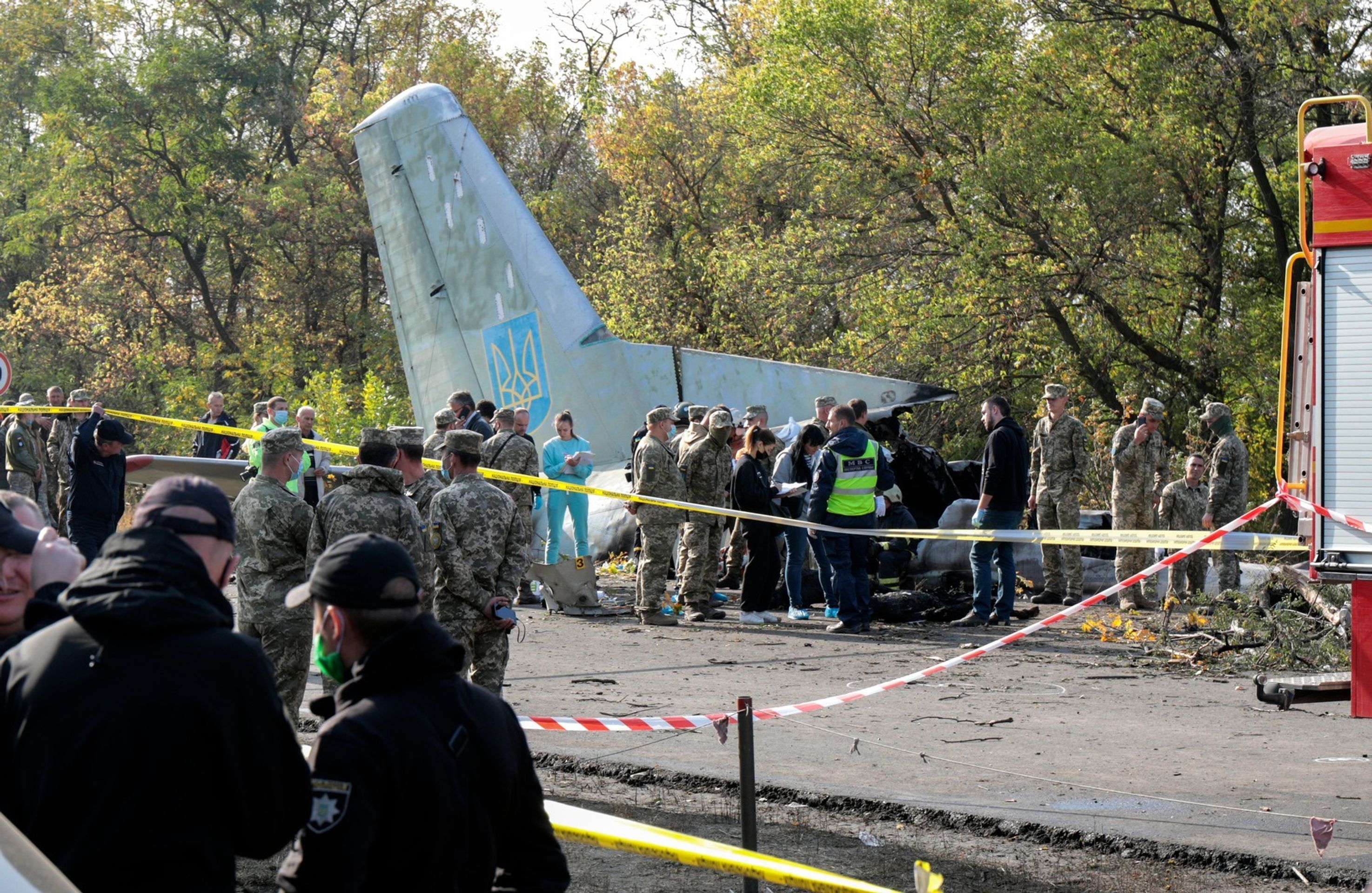 Havárie vojenského letadla Antonov An-26 na Ukrajině - 3 - GALERIE: Havárie vojenského letadla An-26 na Ukrajině (4/10)