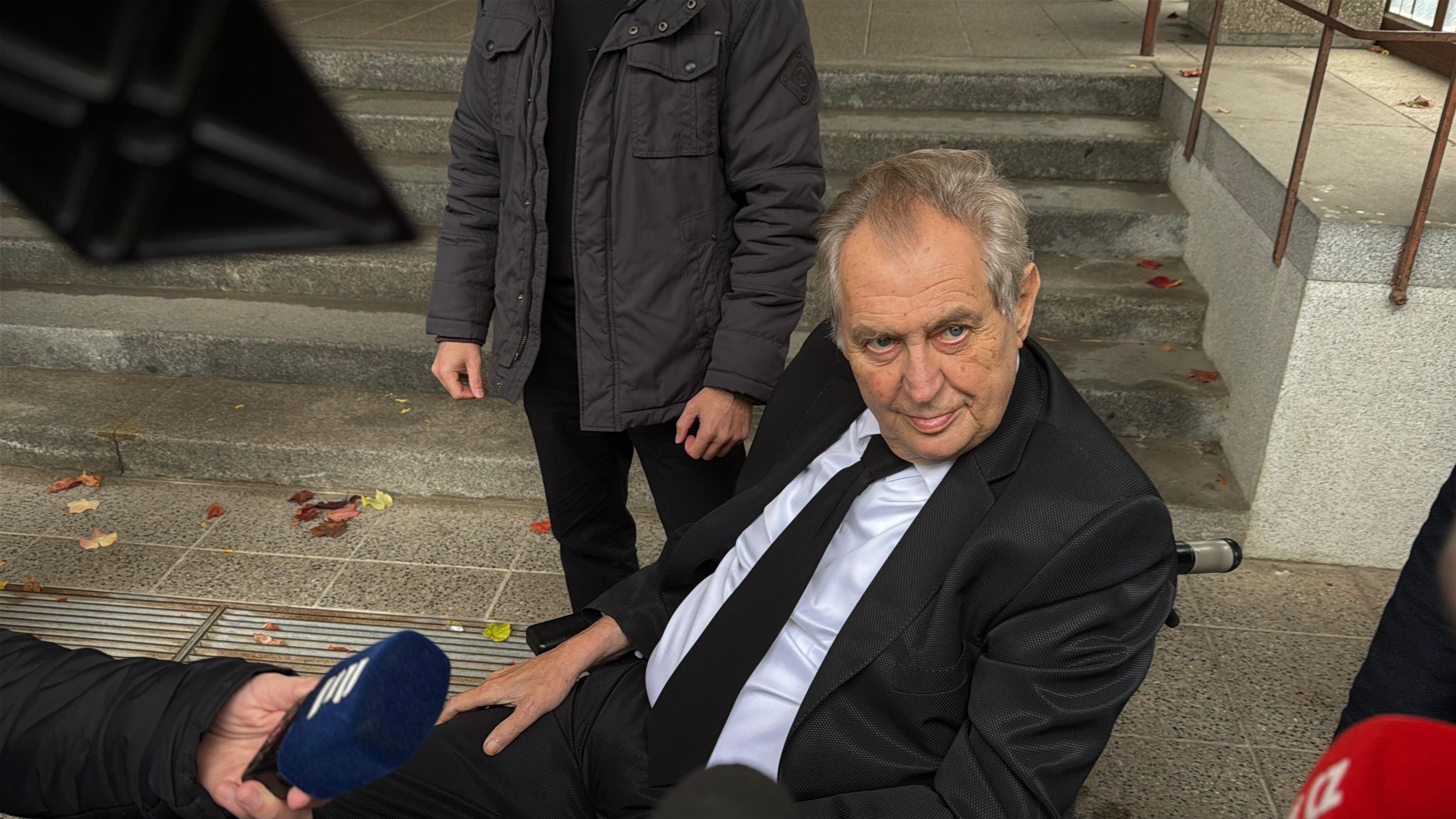 Miloš Zeman na pohřbu Marie Benešové (2) - Pohřeb Marie Benešové (6/17)
