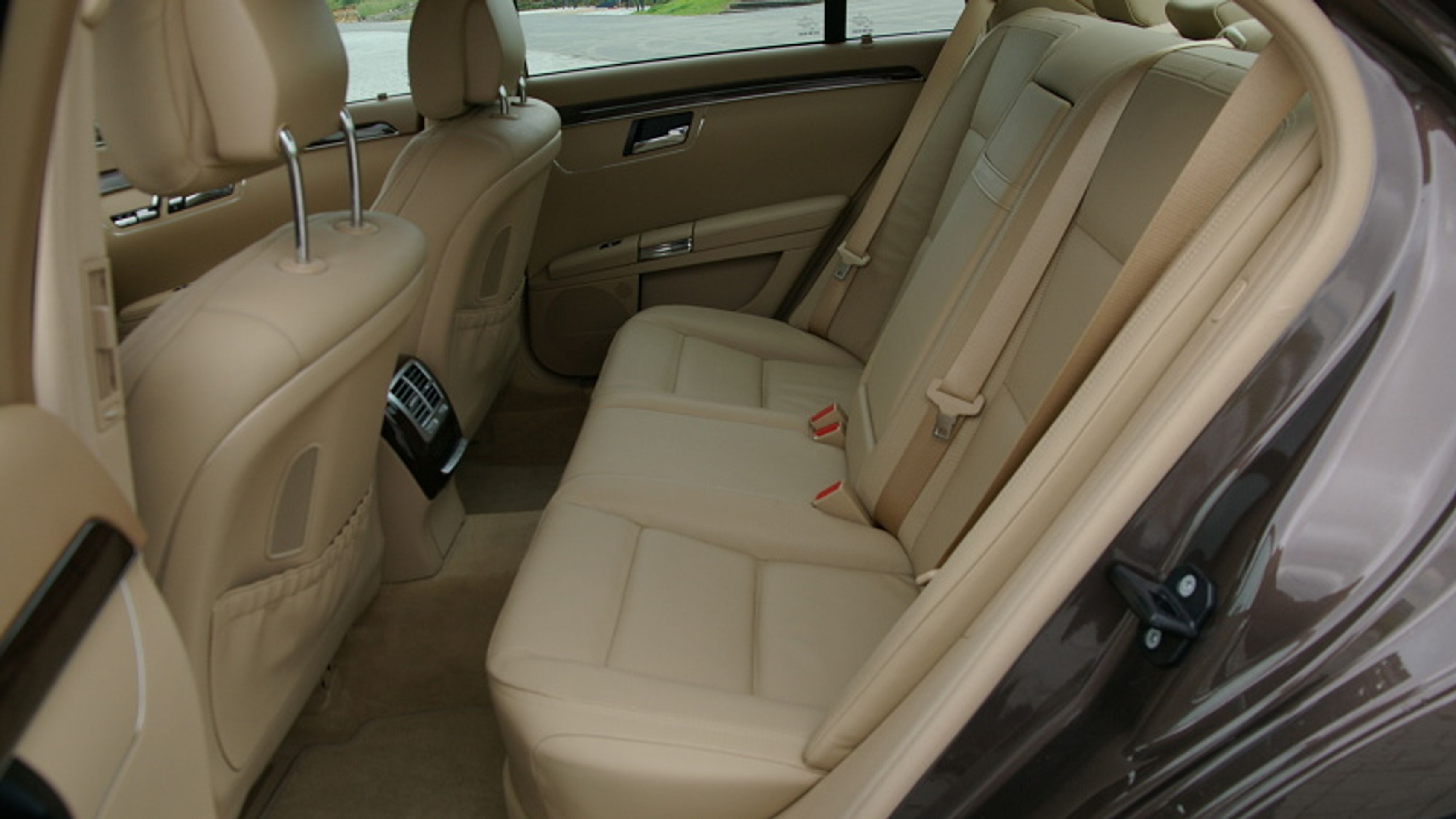 Mercedes-Benz S 400 Hybrid - 3 - GALERIE Mercedes-Benz S 400 Hybrid (5/7)