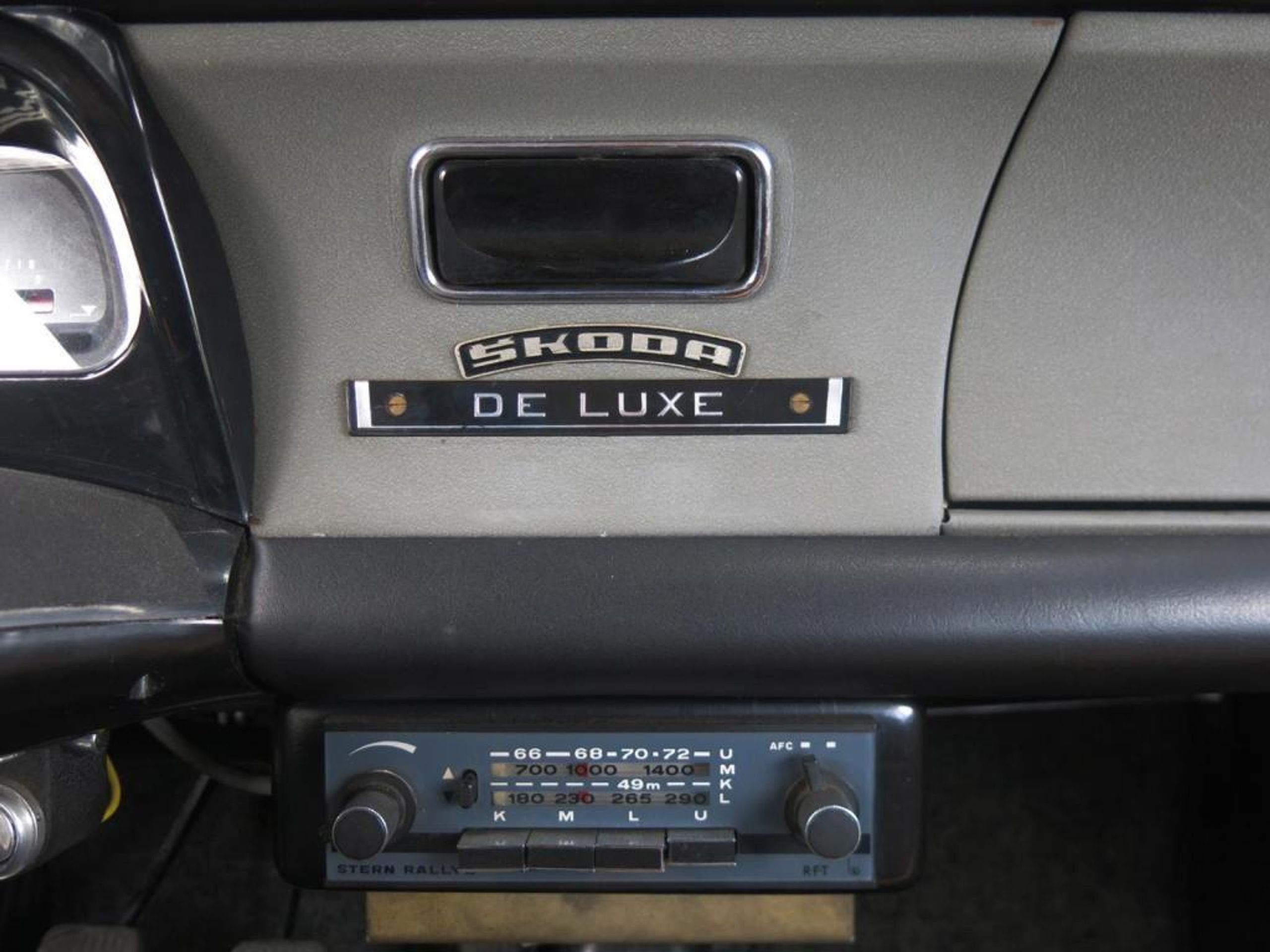 Škoda 1100 MB De Luxe z roku 1968 - 25 - Fotogalerie: Tahle stařičká embéčka mají dnes obrovskou hodnotu (27/35)