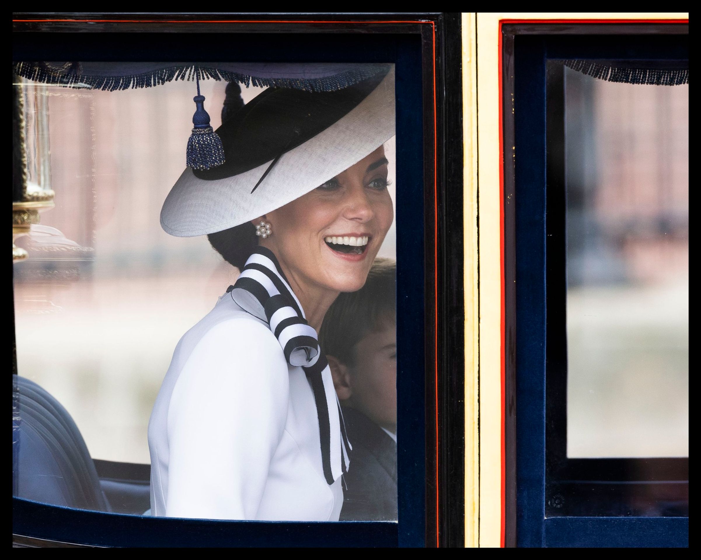Princezna Kate, 15. 6. 2024 Trooping the Colour - Princezna Kate s dětmi (13/33)