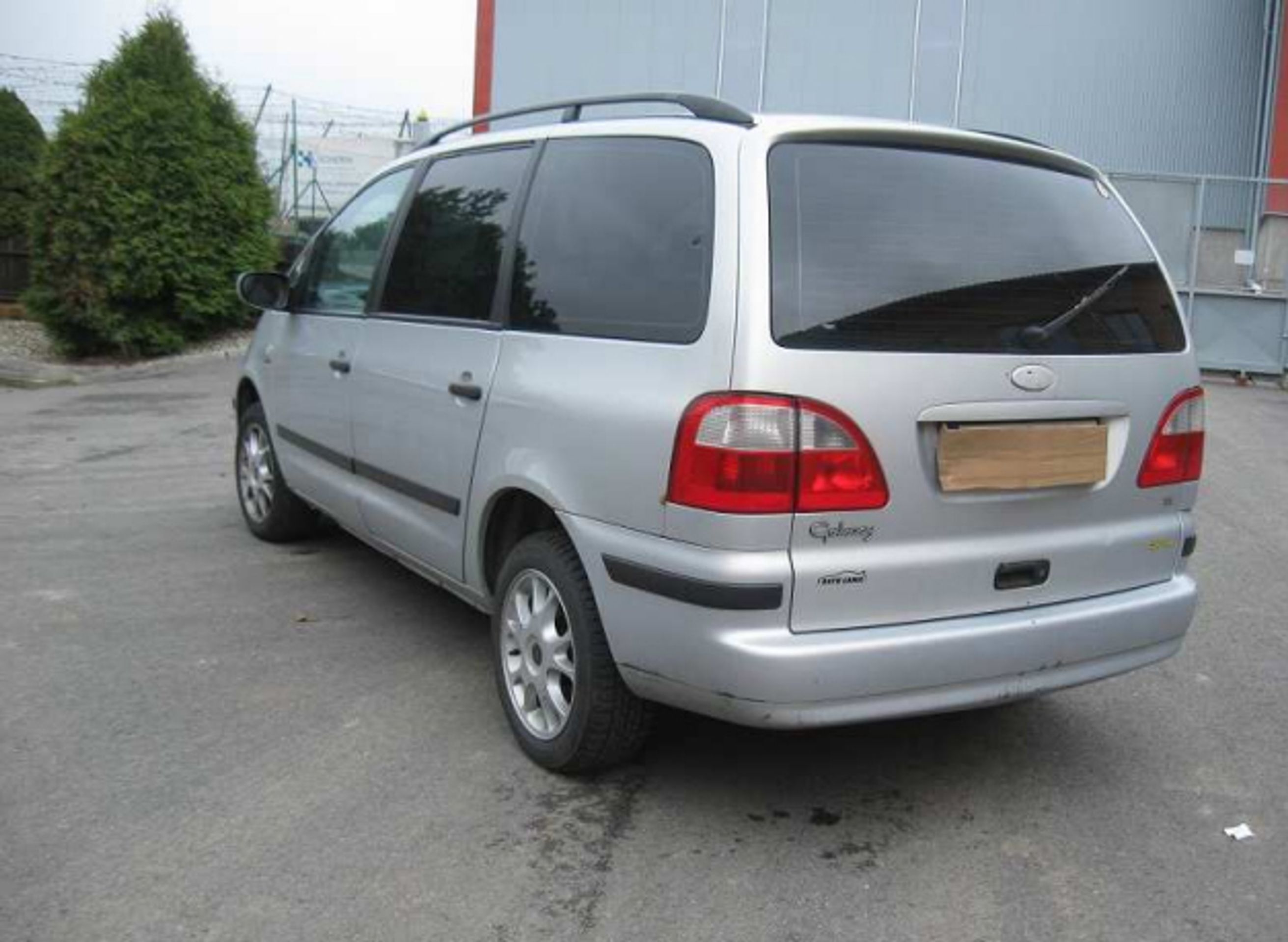 Dražba - Ford Galaxy (benzin + LPG), Vyvolávací cena: 20.000,- - GALERIE: Dražba motorových vozidel (11/51)