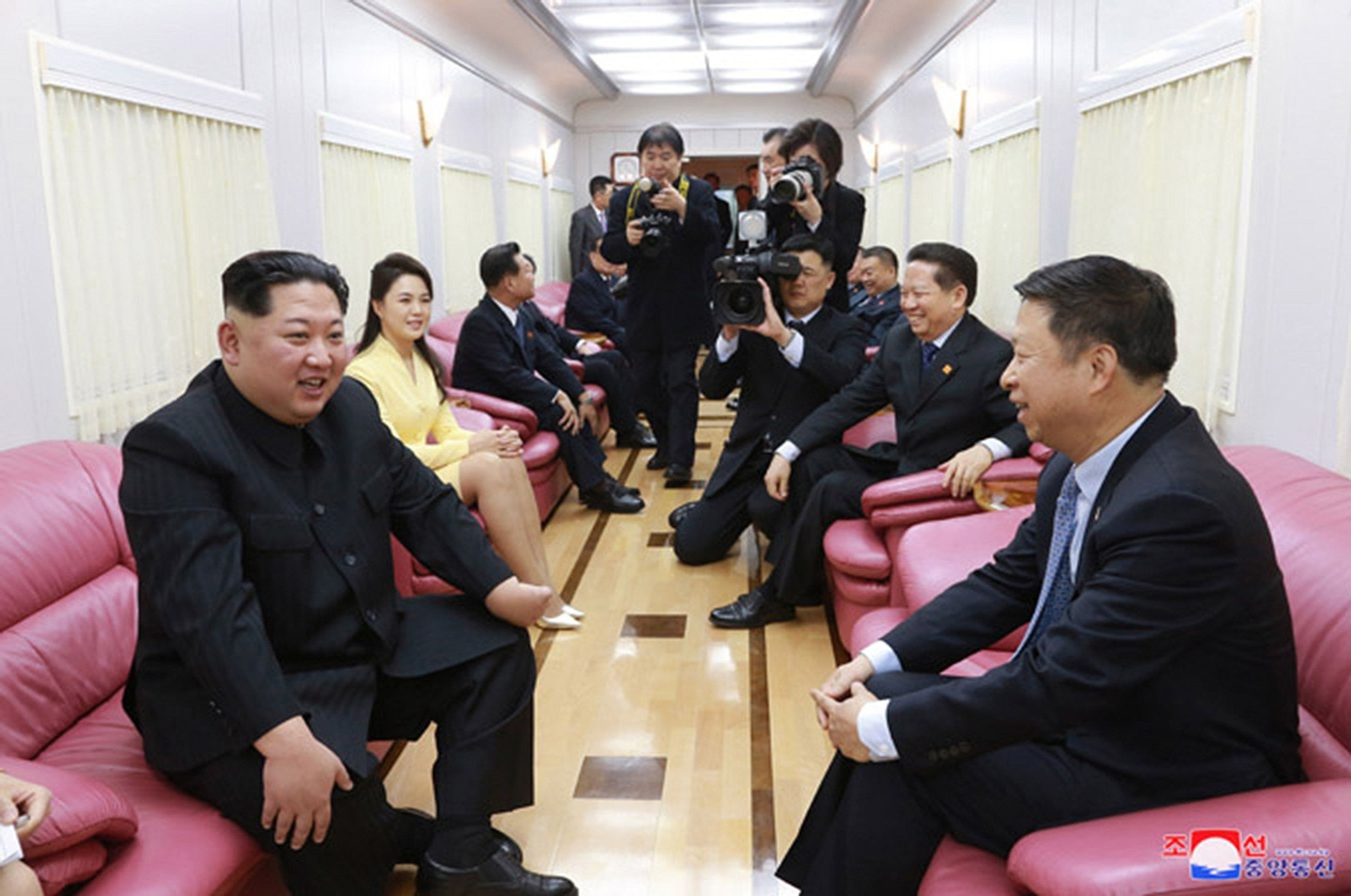 Kim Čong-un a Si Ťin - pching v severokorejském vlaku - GALERIE: Vlak Kim Čong-una (1/5)