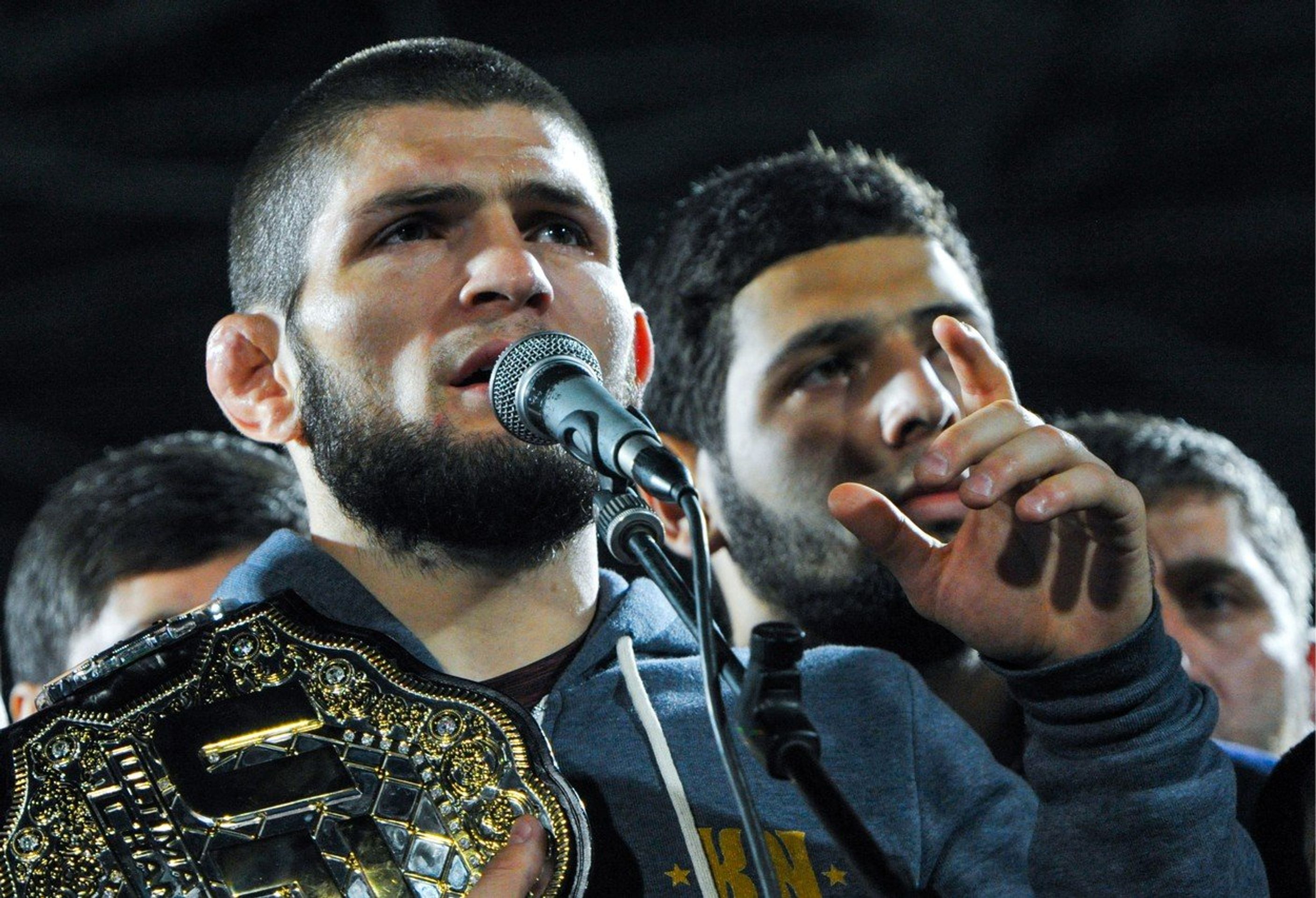 Oslavy v Dagestánu - GALERIE: Khabib Nurmagomedov vyhrožuje UFC, že skončí (2/4)