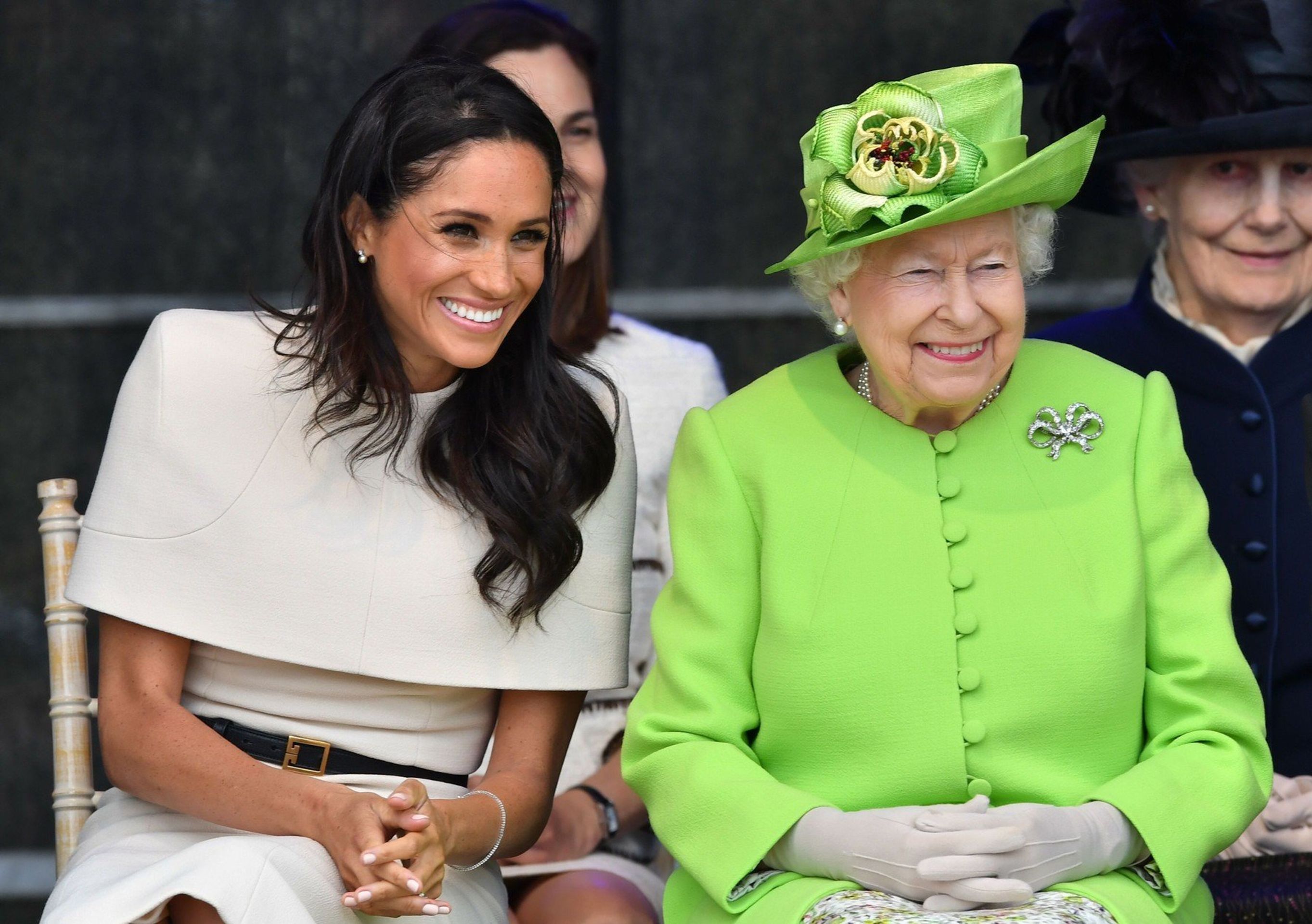 Meghan Markle Královna Alžběta II. - GALERIE: Vévodkyně Meghan (8/18)