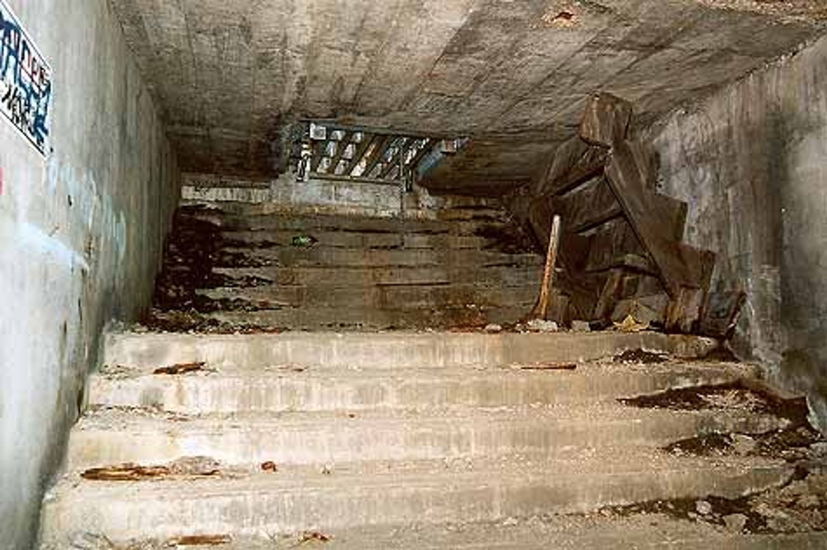 Opuštěné metro - 3 - GALERIE: Opuštěné metro (3/20)