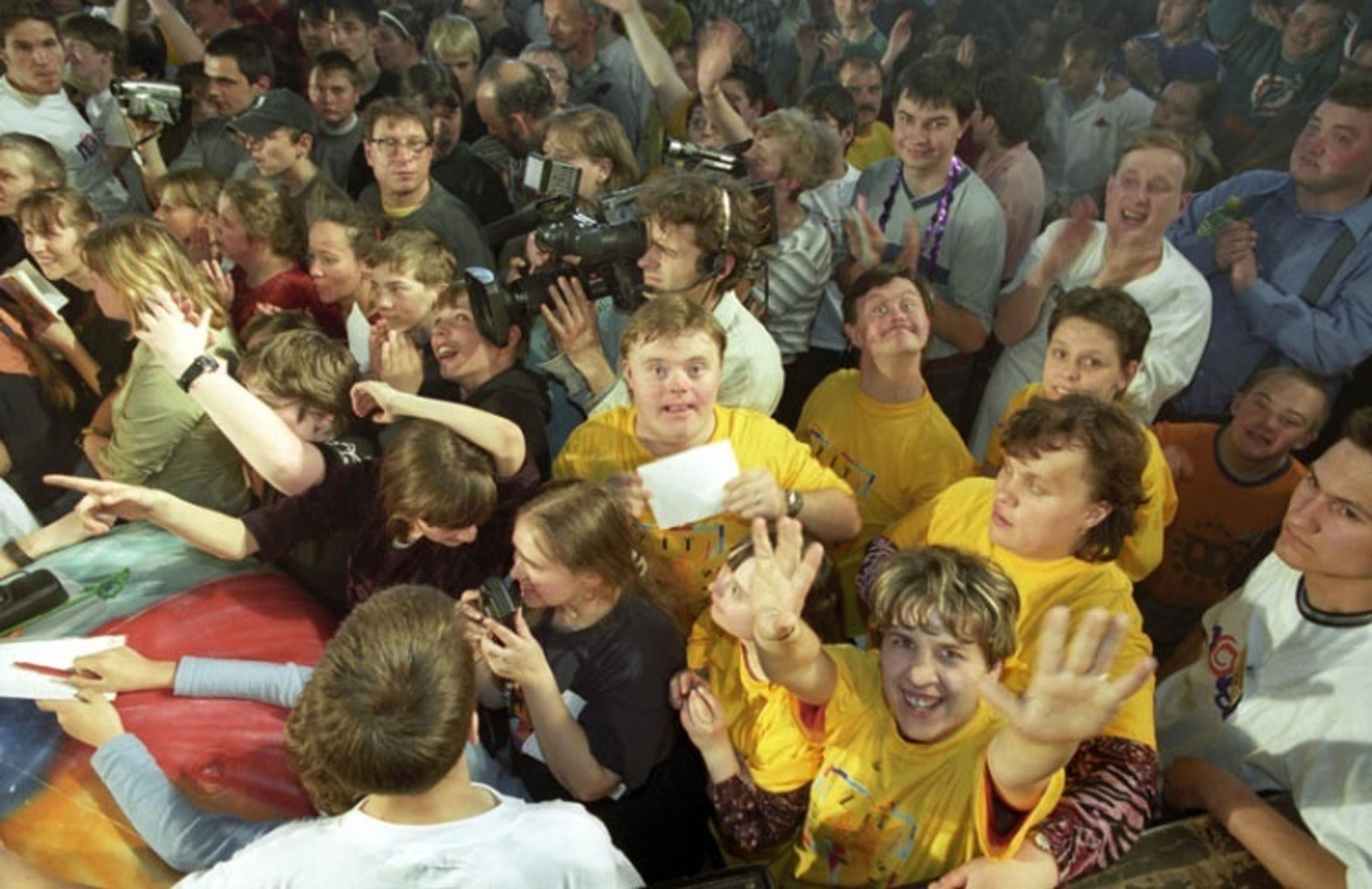 Charitativní koncert Chceme žít s vámi pořádá Nadace Nova.  - Chceme žít s vámi 2007 (2/2)