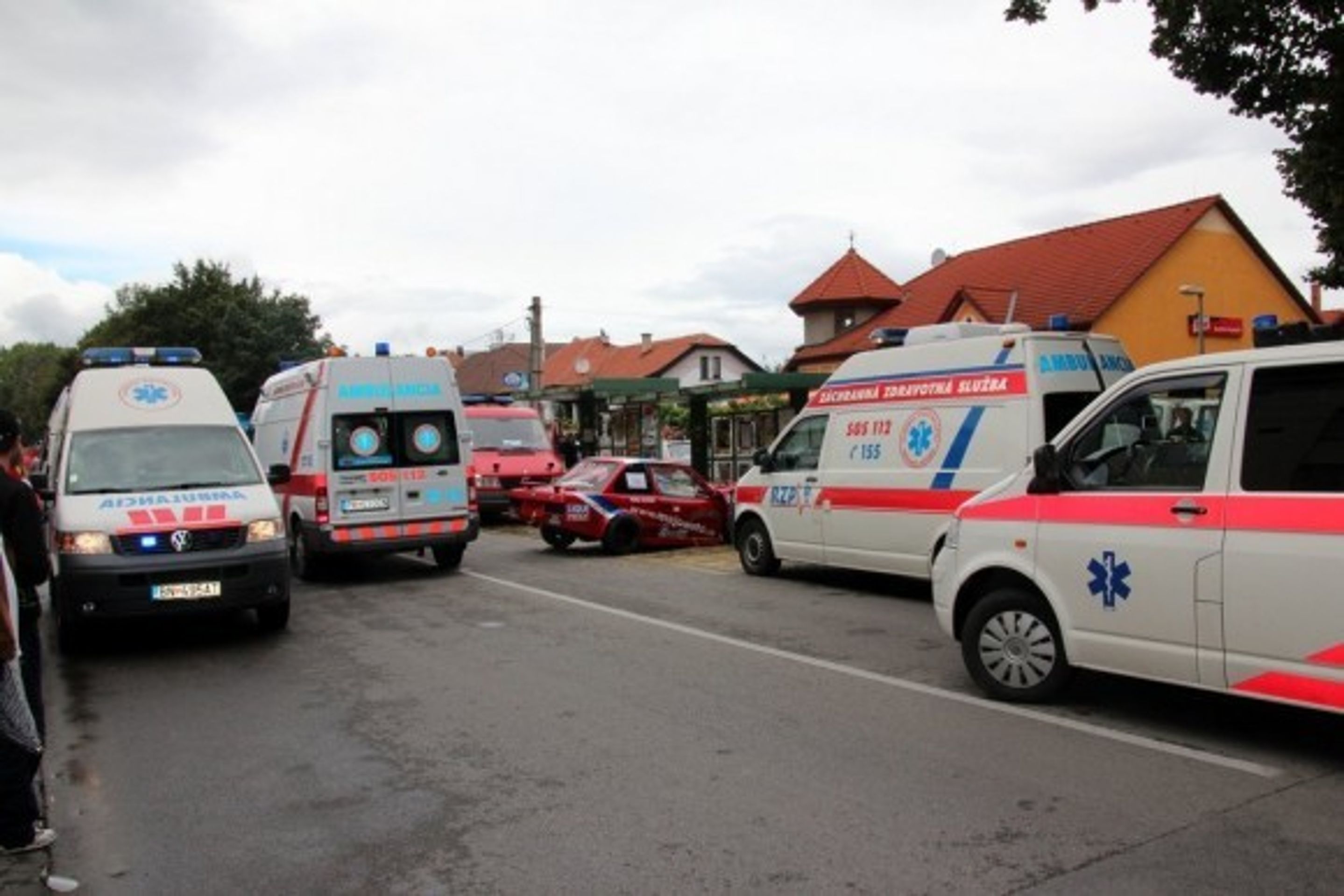 Nehoda závodního vozu na Slovensku - 8 - Nehoda závodního vozu na Slovensku (7/24)