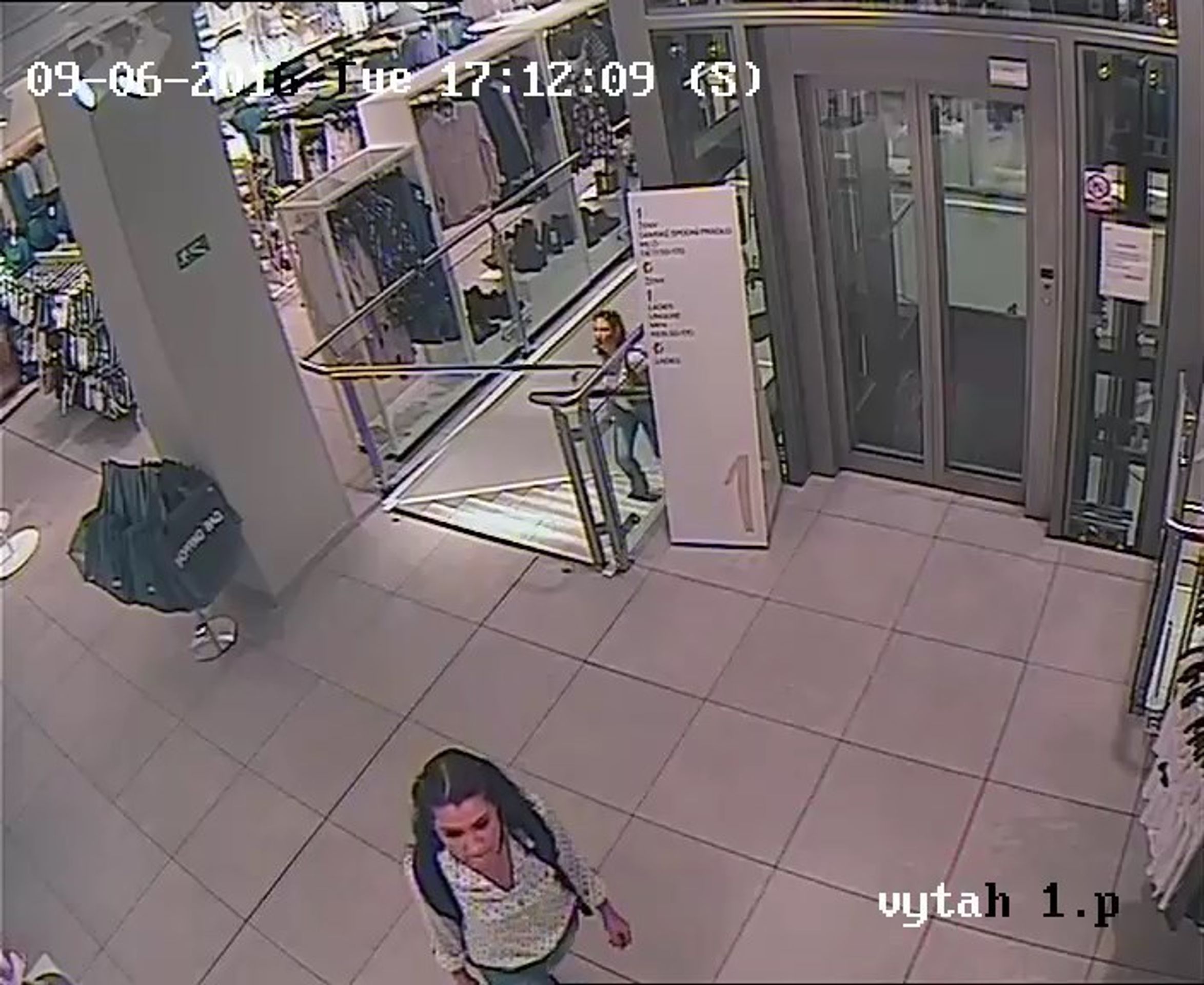 Krádež na pražském Zličíně - 2 - GALERIE: Krádež na pražském Zličíně (2/4)