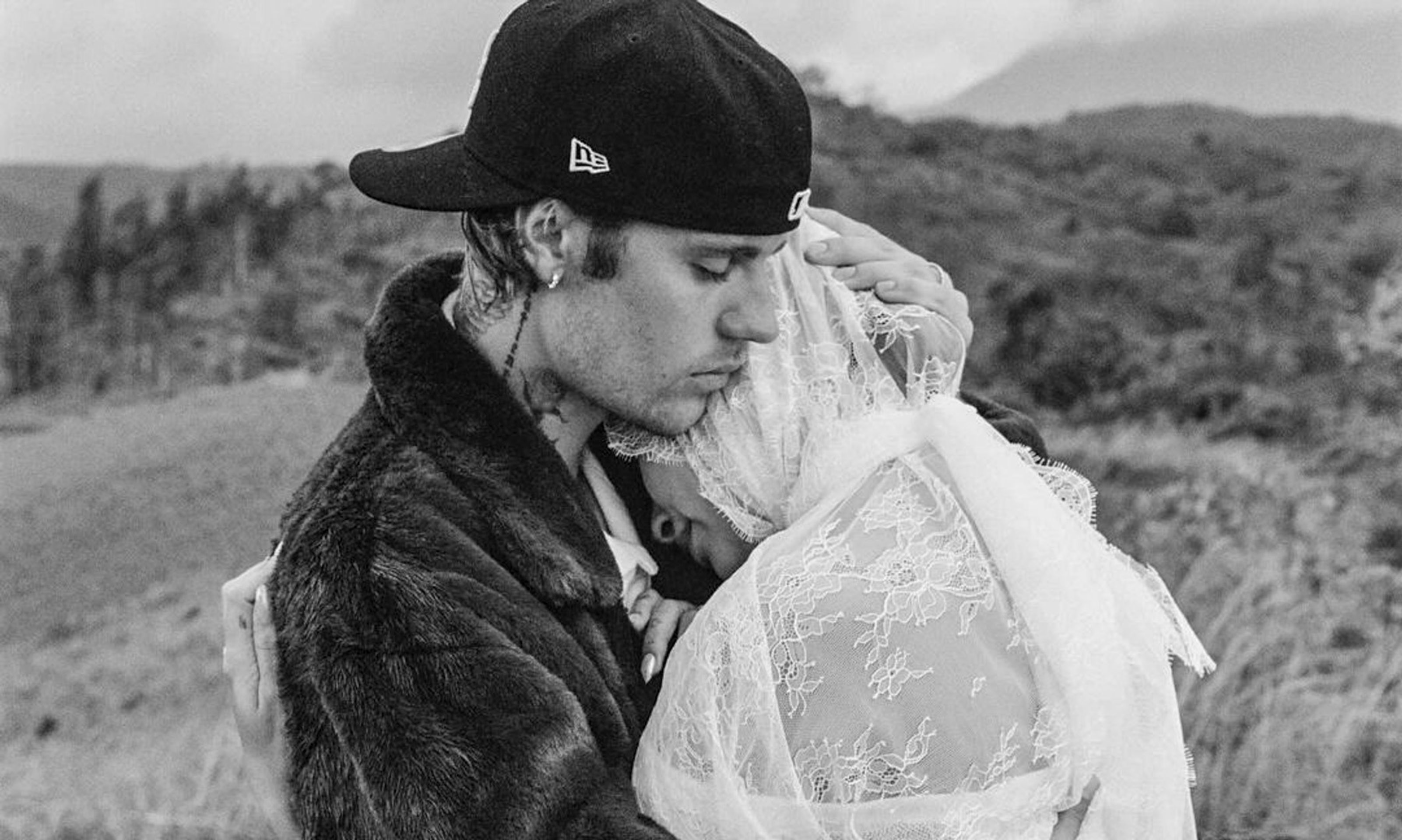 Justin a Hailey Bieberovi (3) - Justin a Hailey Bieber (6/11)
