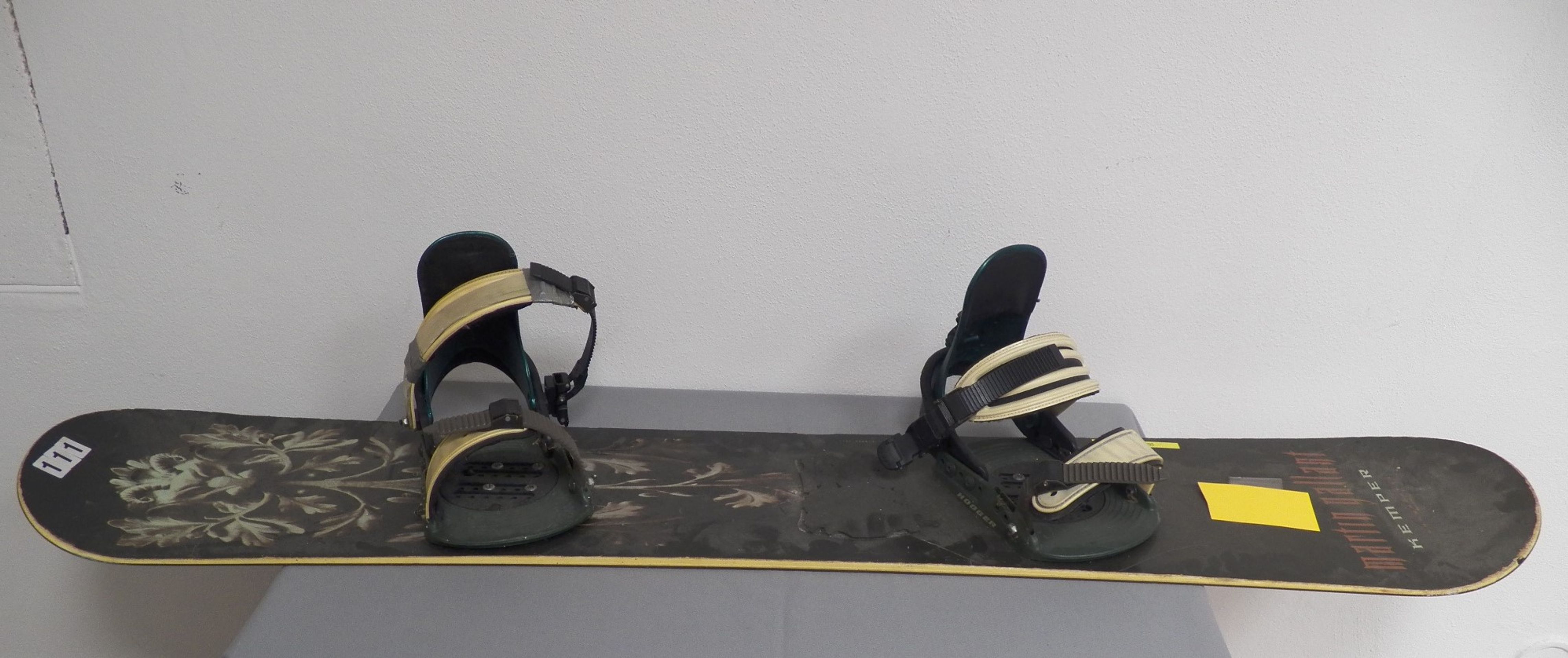 Snowboard - Stát se zbavuje nepotřebného majetku (12/12)