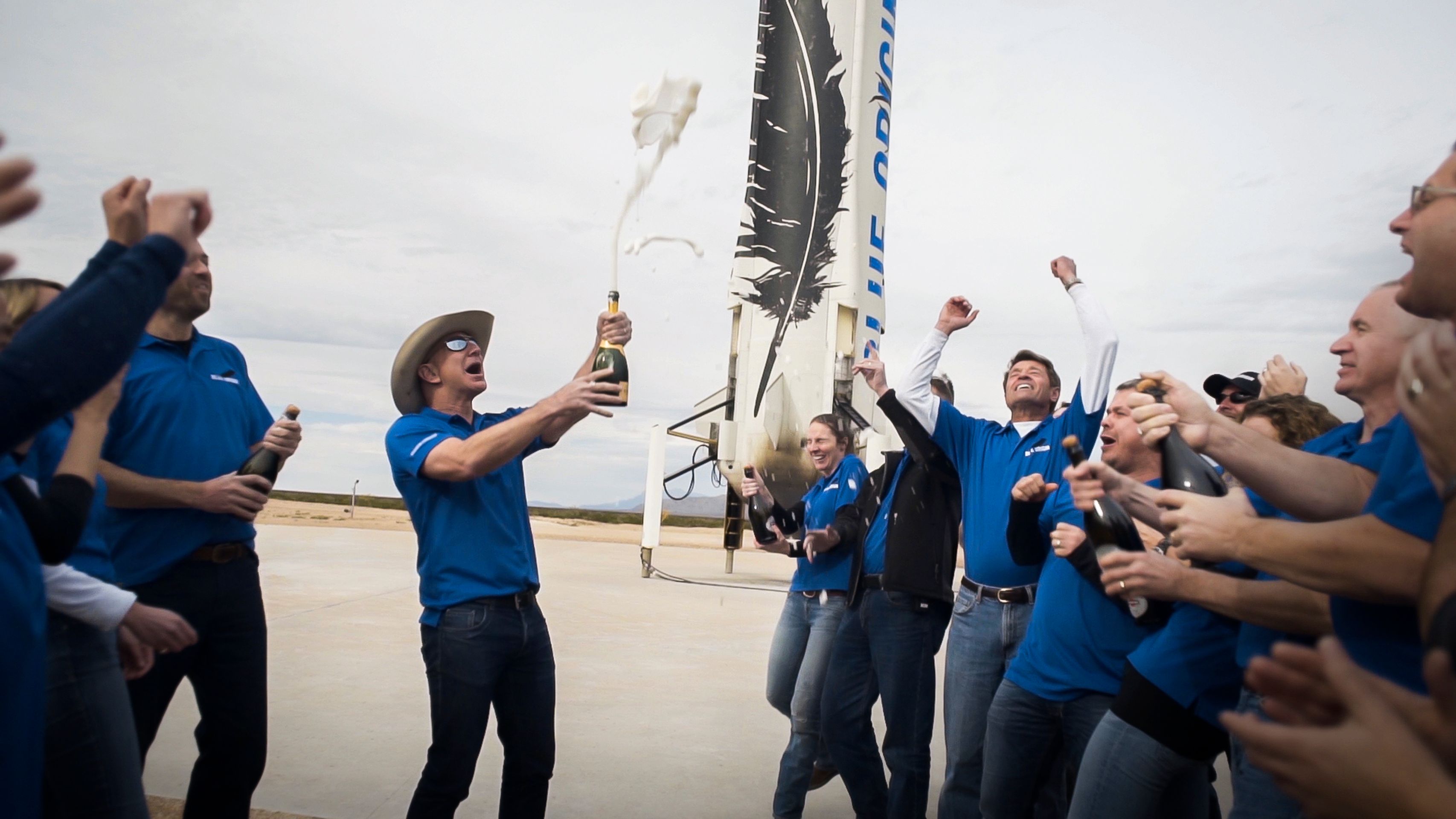 Tým společnosti Blue Origin slaví první test rakety New Shepard - GALERIE: TEST RAKETY (5/11)