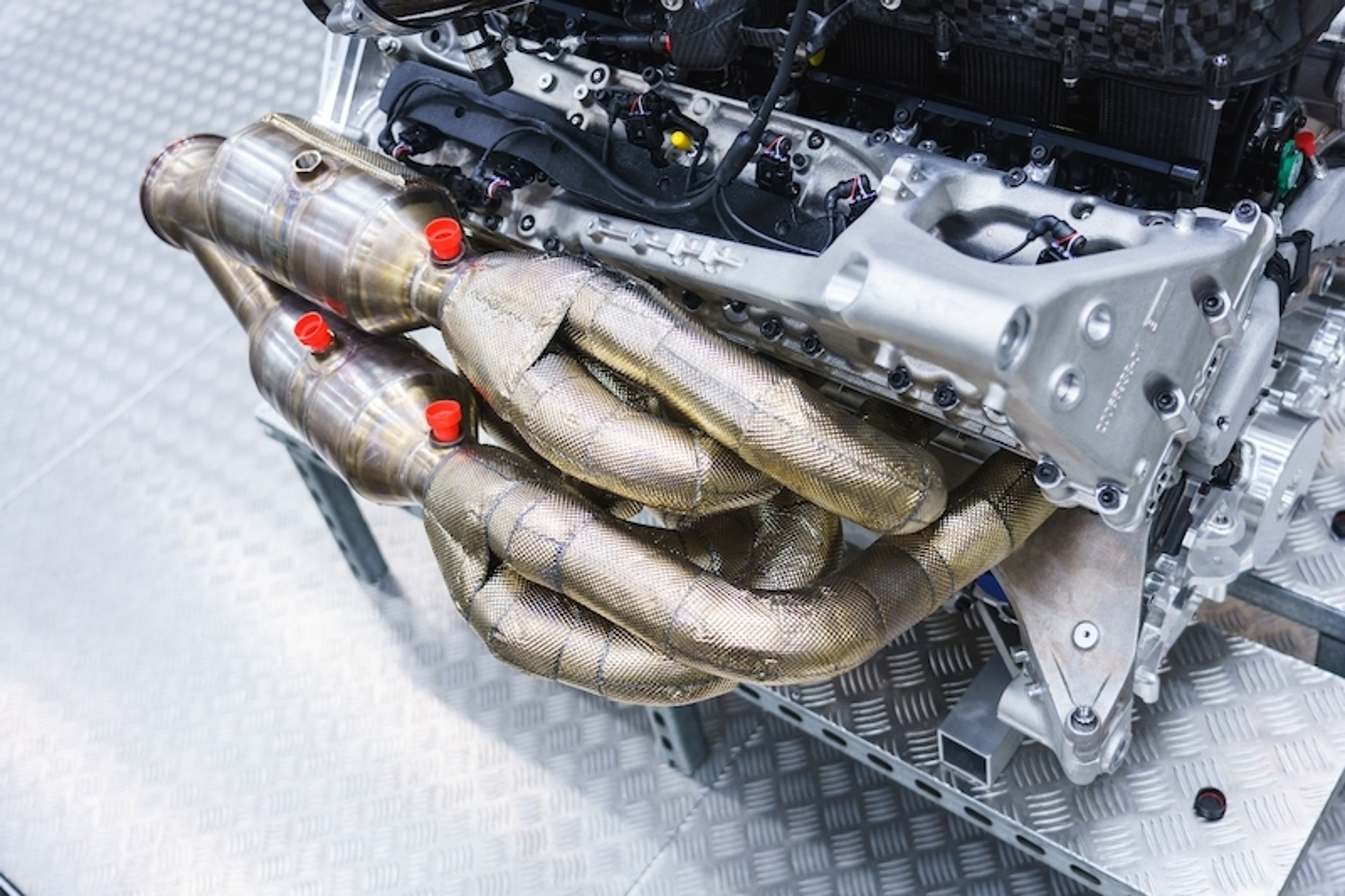 Motor V12 pro Aston Martin Valkyrie - 18 - Fotogalerie: Mistrovské dílo, motor V12 pro Aston Martin Valkyrie (3/10)