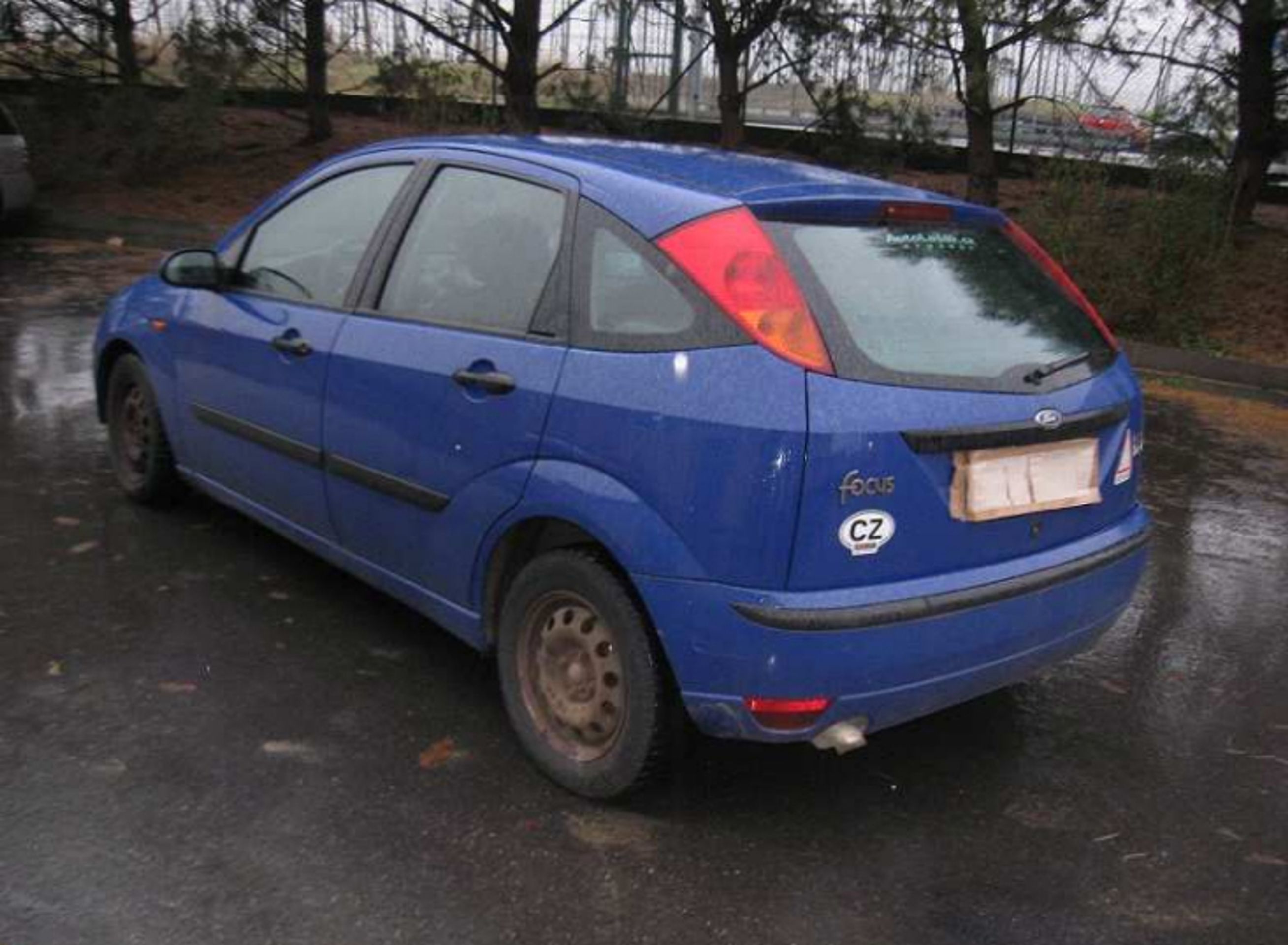 Dražba - Ford Focus (nafta), Vyvolávací cena: 13.000,- - GALERIE: Dražba motorových vozidel (8/51)