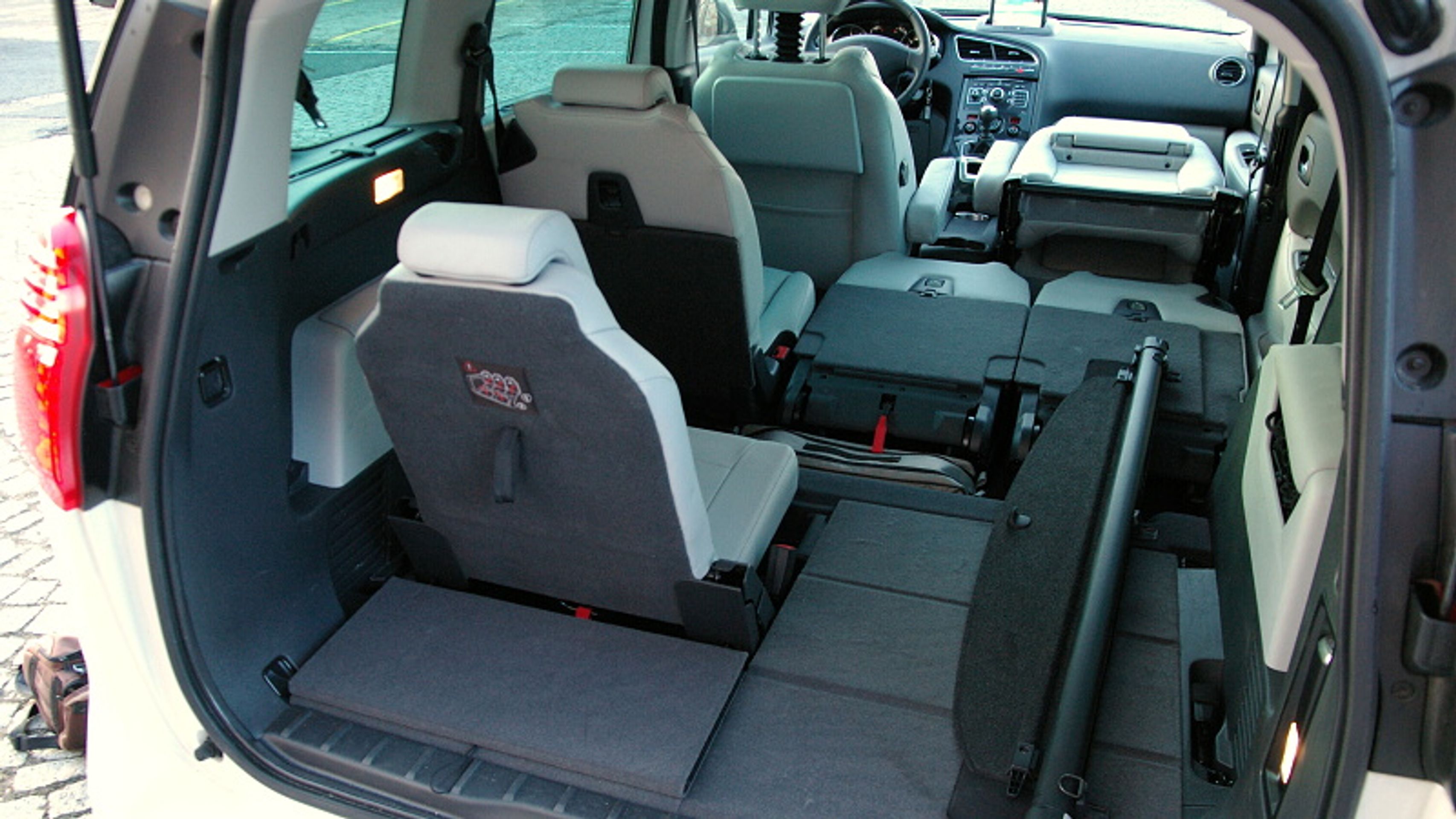 Peugeot 5008 - 6 - GALERIE Peugeot 5008 (5/7)