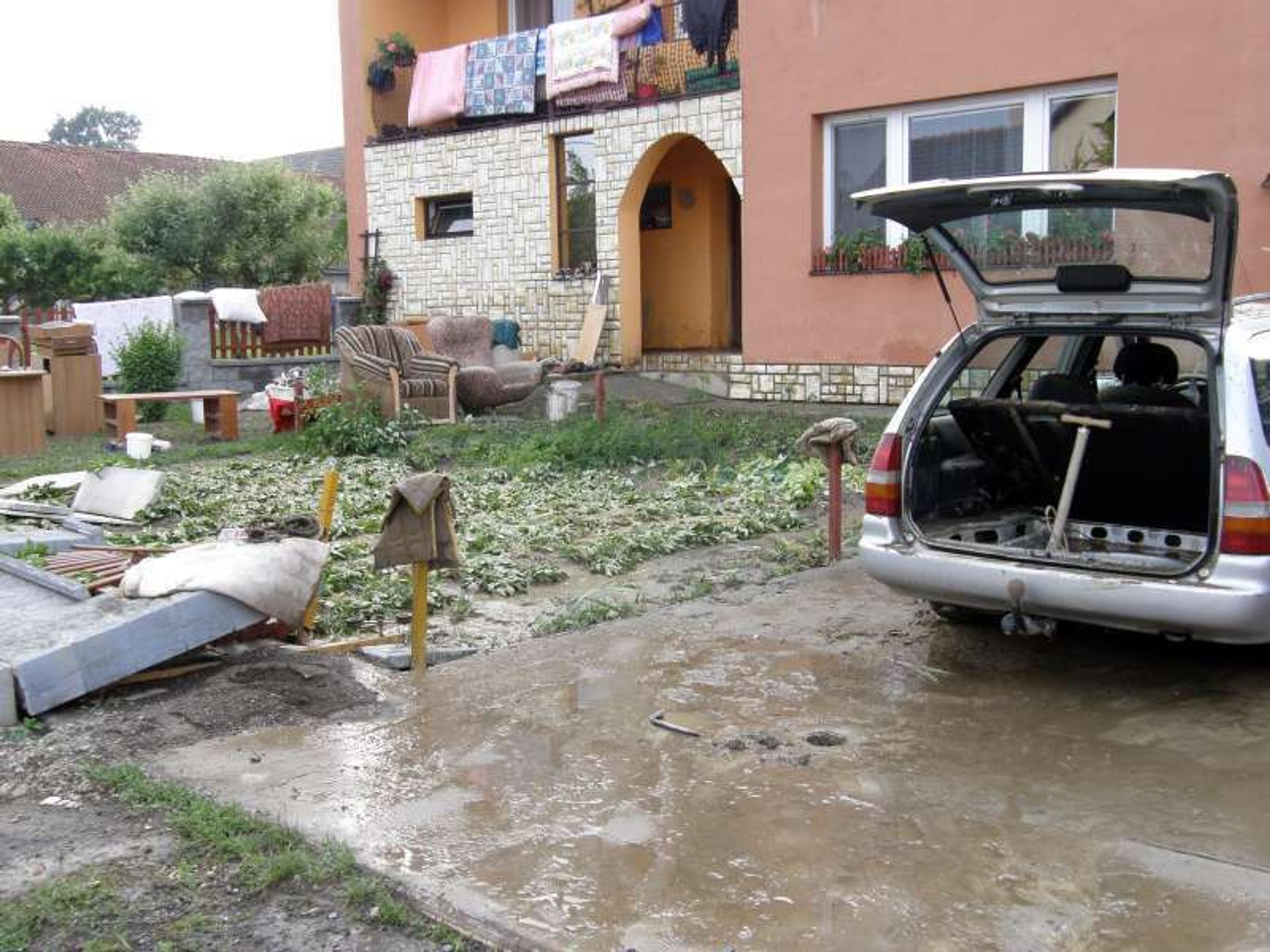 Následky povodní v Jeseníku nad Odrou - Fotogalerie: Jeseník nad Odrou druhý den po povodni (2/7)