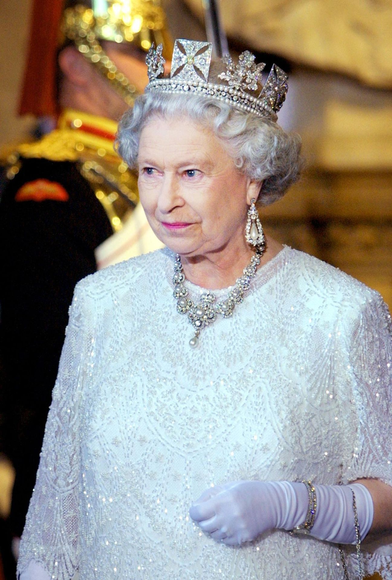 Královna Alžběta II. 2001 2 - Královna Alžběta II. (10/18)