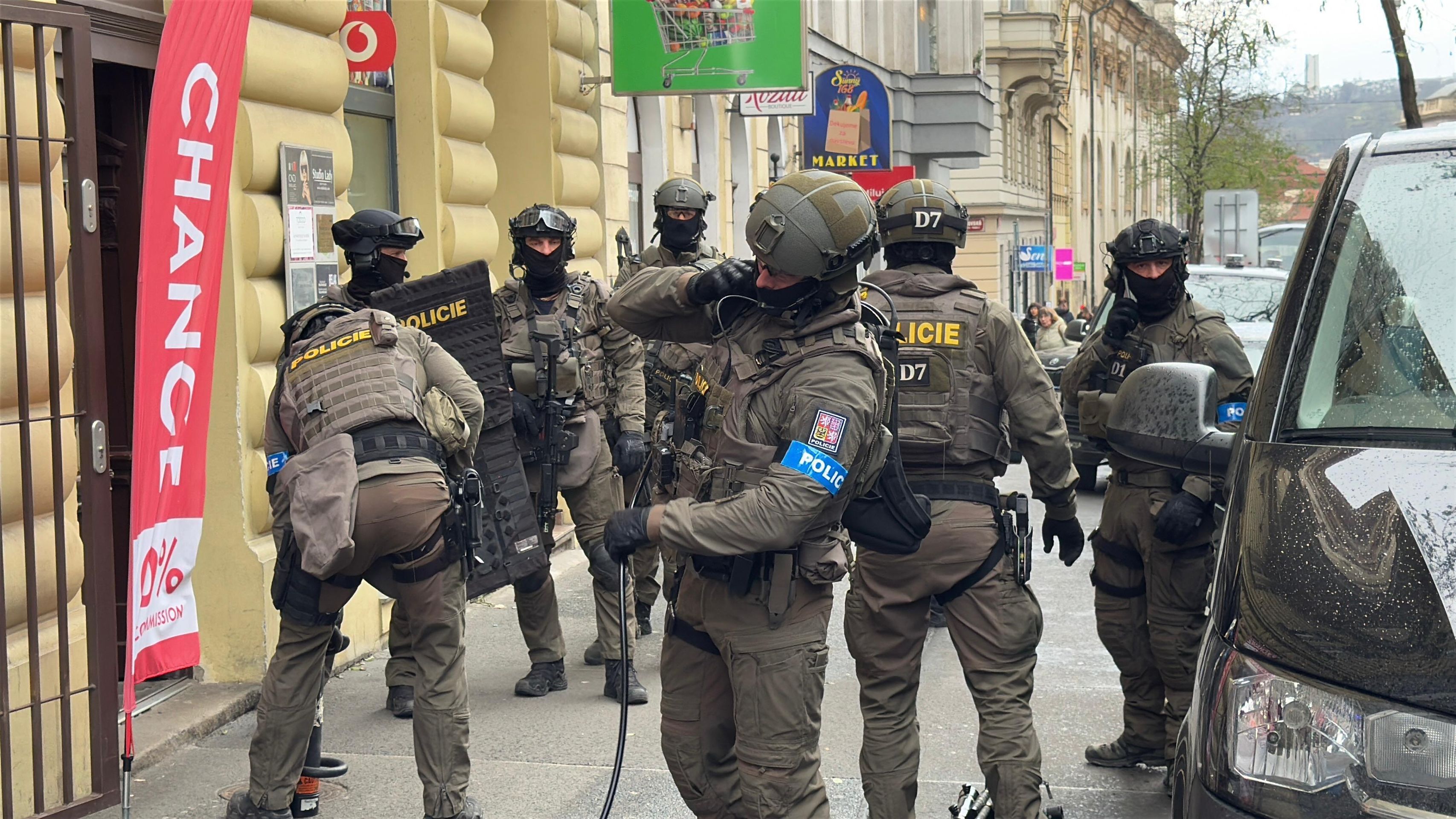 Zásah policie v Ječné ulici (7) - Zásah policie v Ječné ulici (8/12)