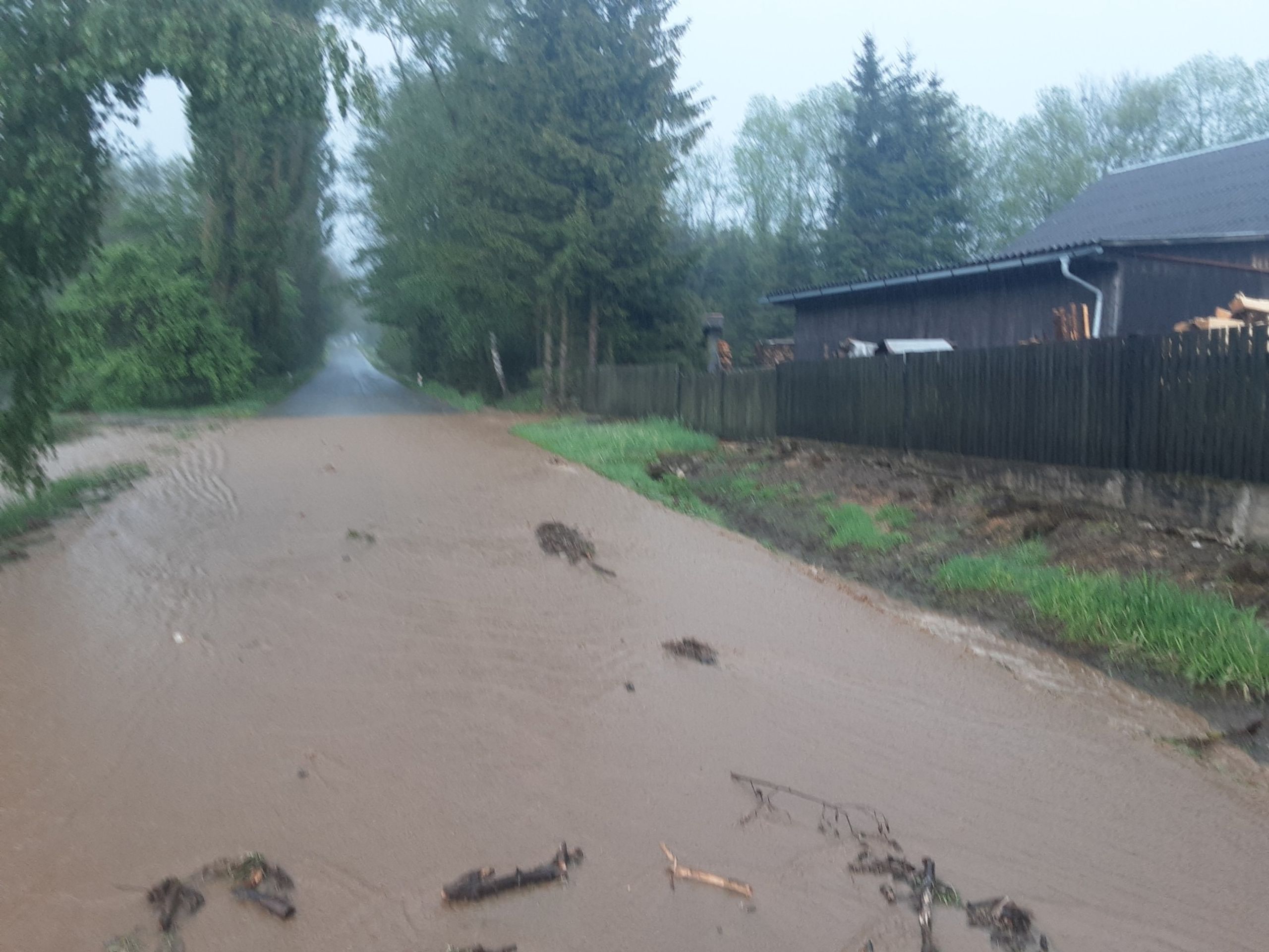Situace na Vysočině - Česko zasáhly silné bouře (10/11)