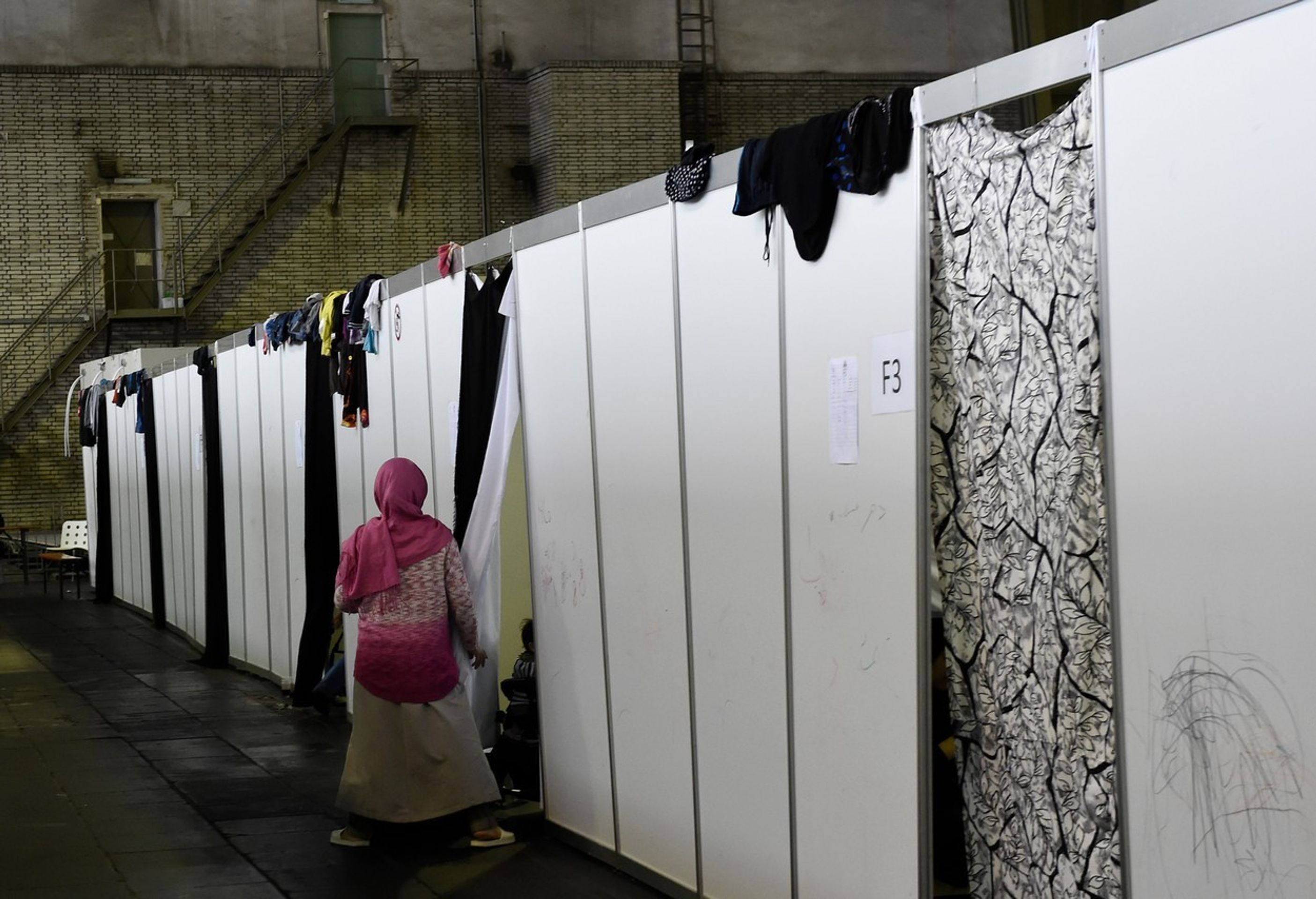Uprchlické městečko v hangárech letiště Tempelhof - 5 - GALERIE: Uprchlické městečko v hangárech letiště Tempelhof (5/6)