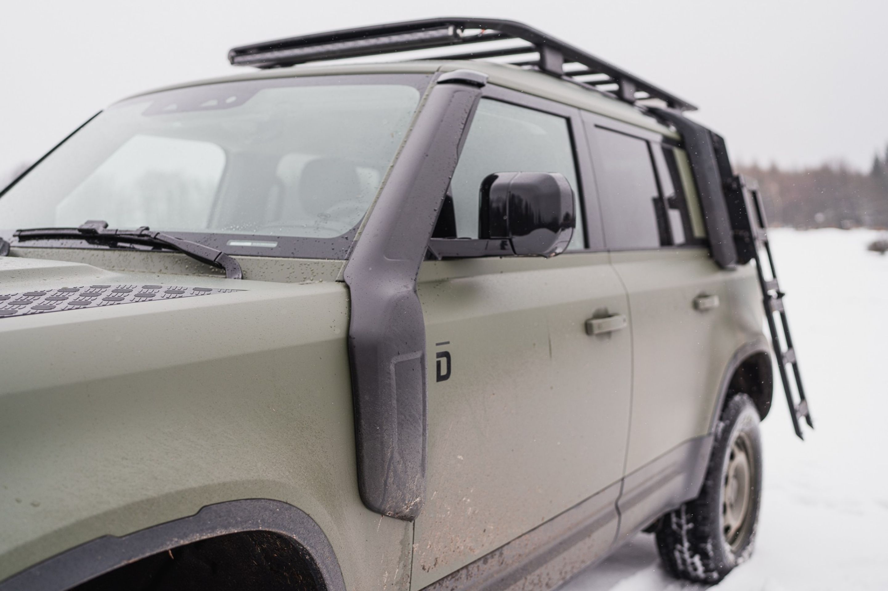 Land Rover Defender 110 upravený pro bezpečnostní složky - 30 - Fotogalerie: Speciální landrover pro bezpečnostní složky (10/18)