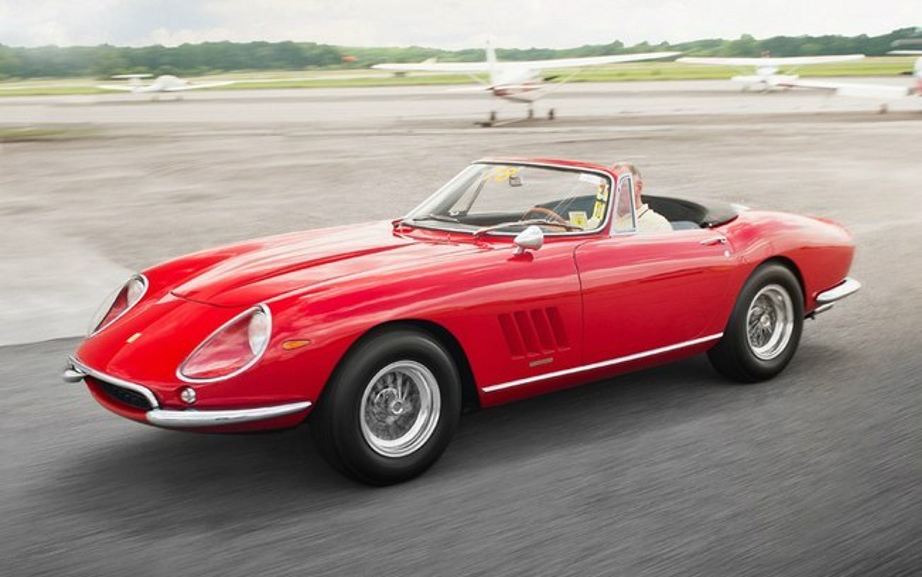 Ferrari 275 GTB/4 S NART Spider z roku 1967 - 11 nejdražších aut historie (5/11)