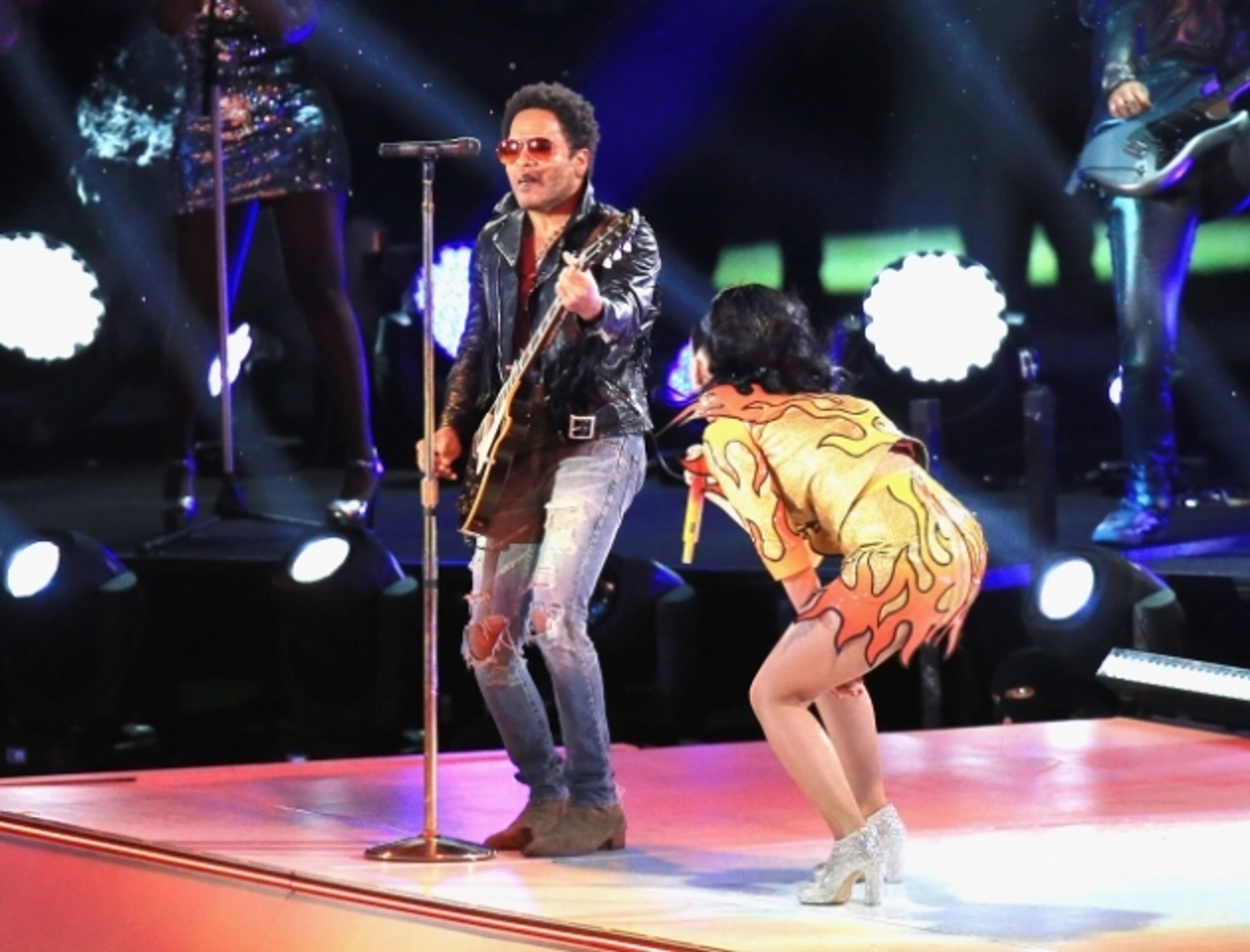 Katy Perry na Super Bowlu - 3 - GALERIE: Katy Perry na Super Bowlu 2015 (3/11)